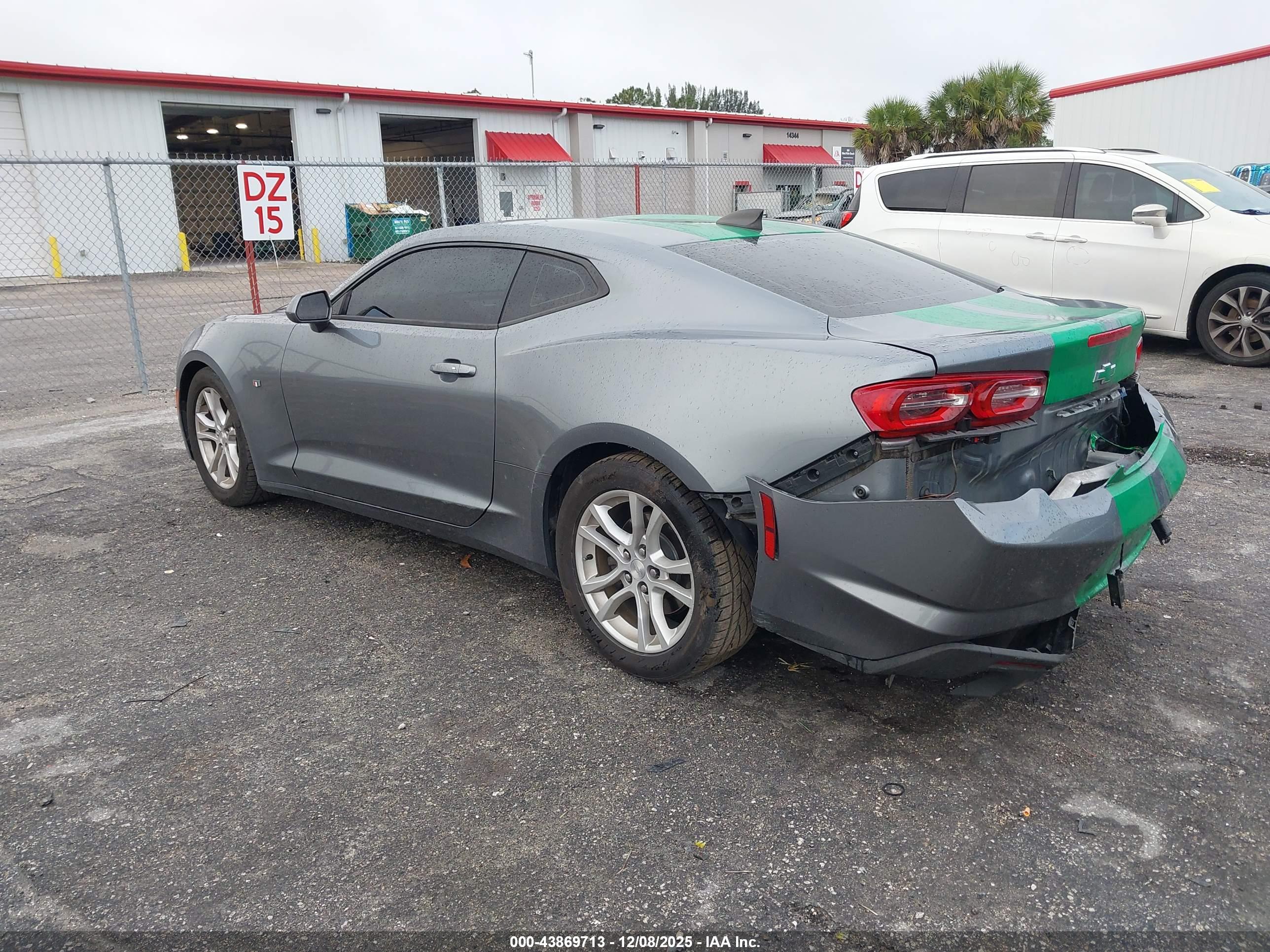 CHEVROLET CAMARO image 3