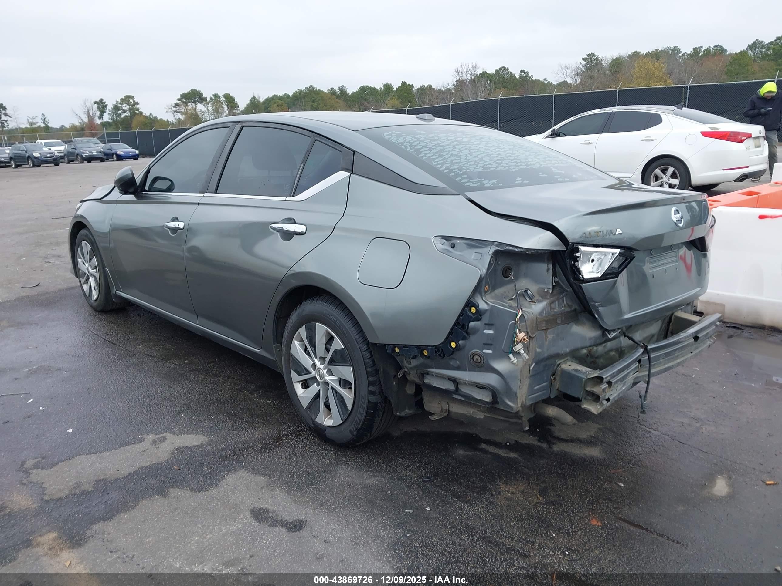 NISSAN ALTIMA image 3
