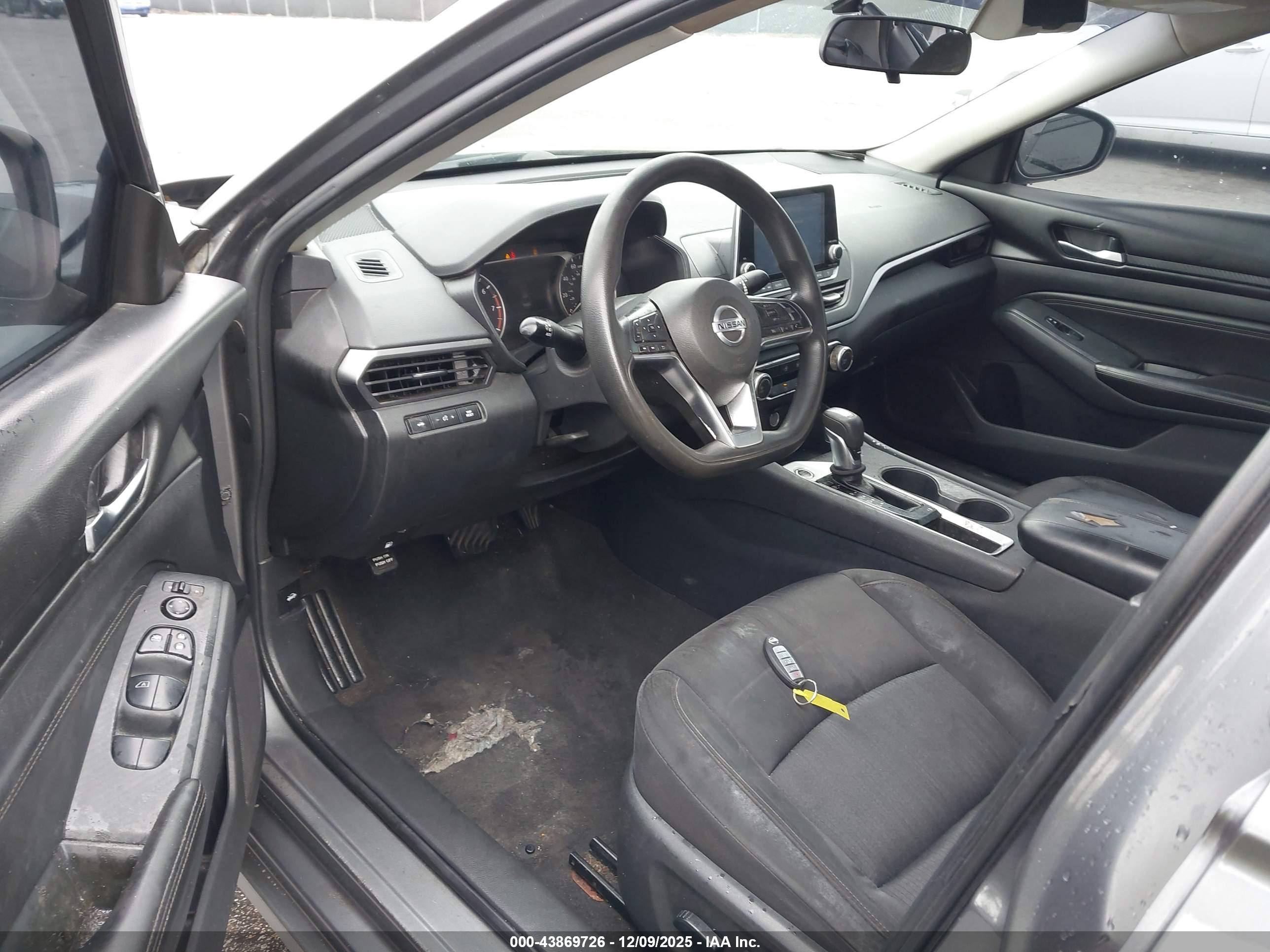 NISSAN ALTIMA image 5