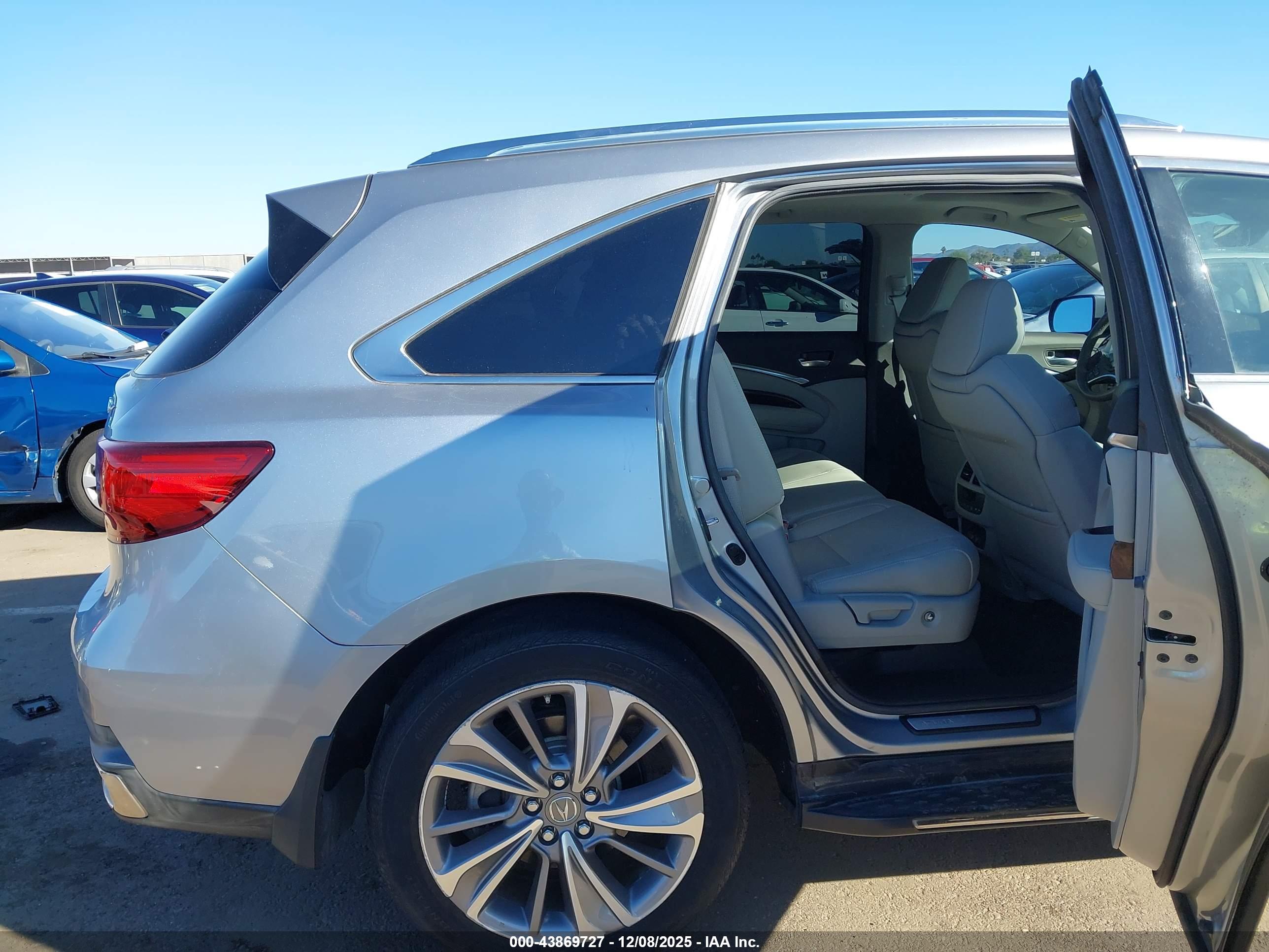 ACURA MDX image 8
