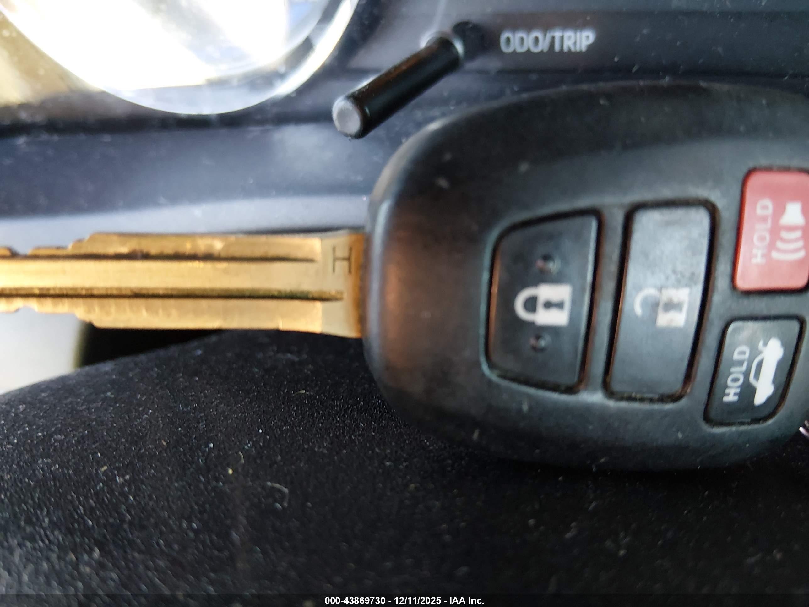 TOYOTA COROLLA image 11