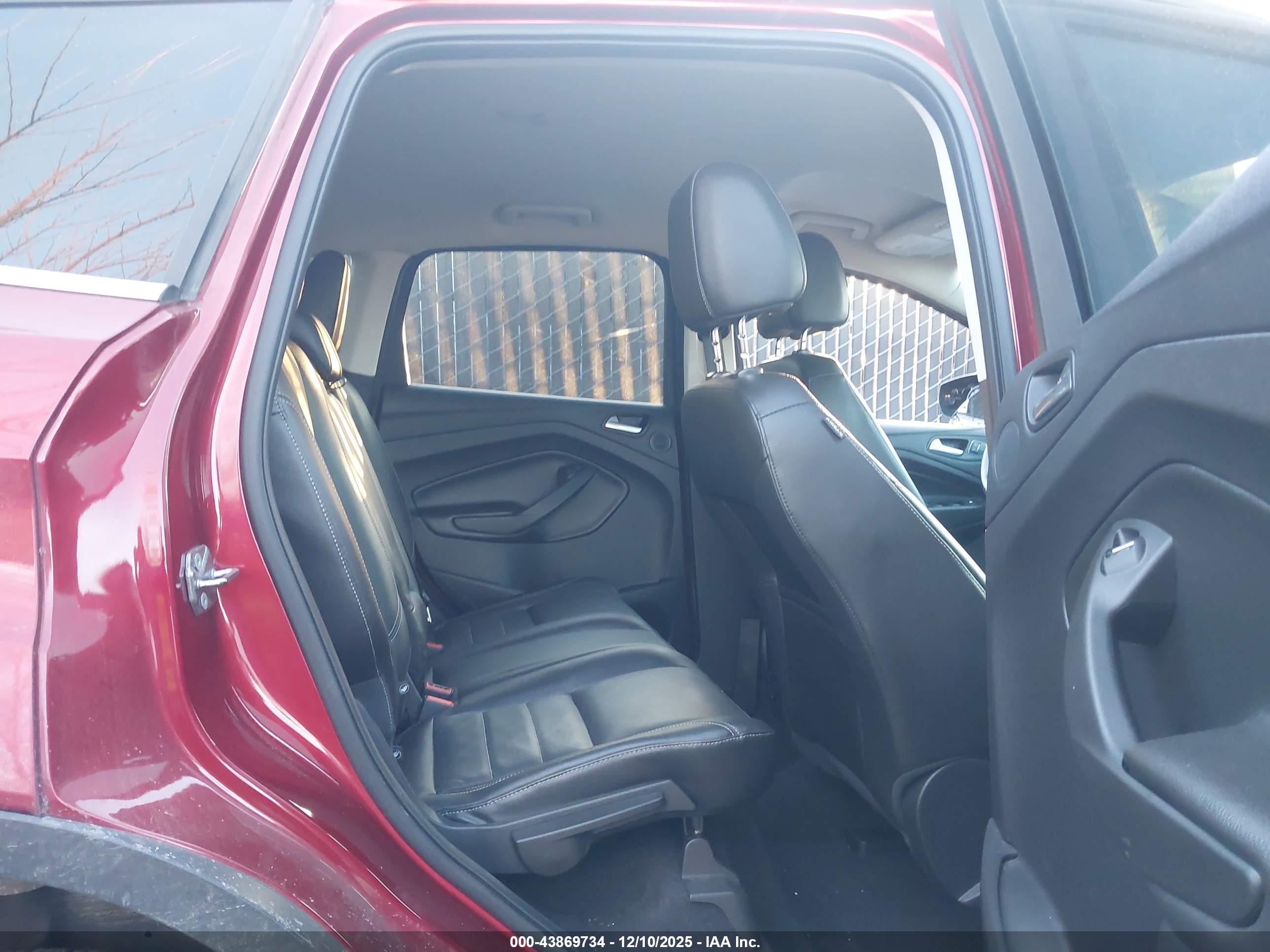 FORD ESCAPE image 8