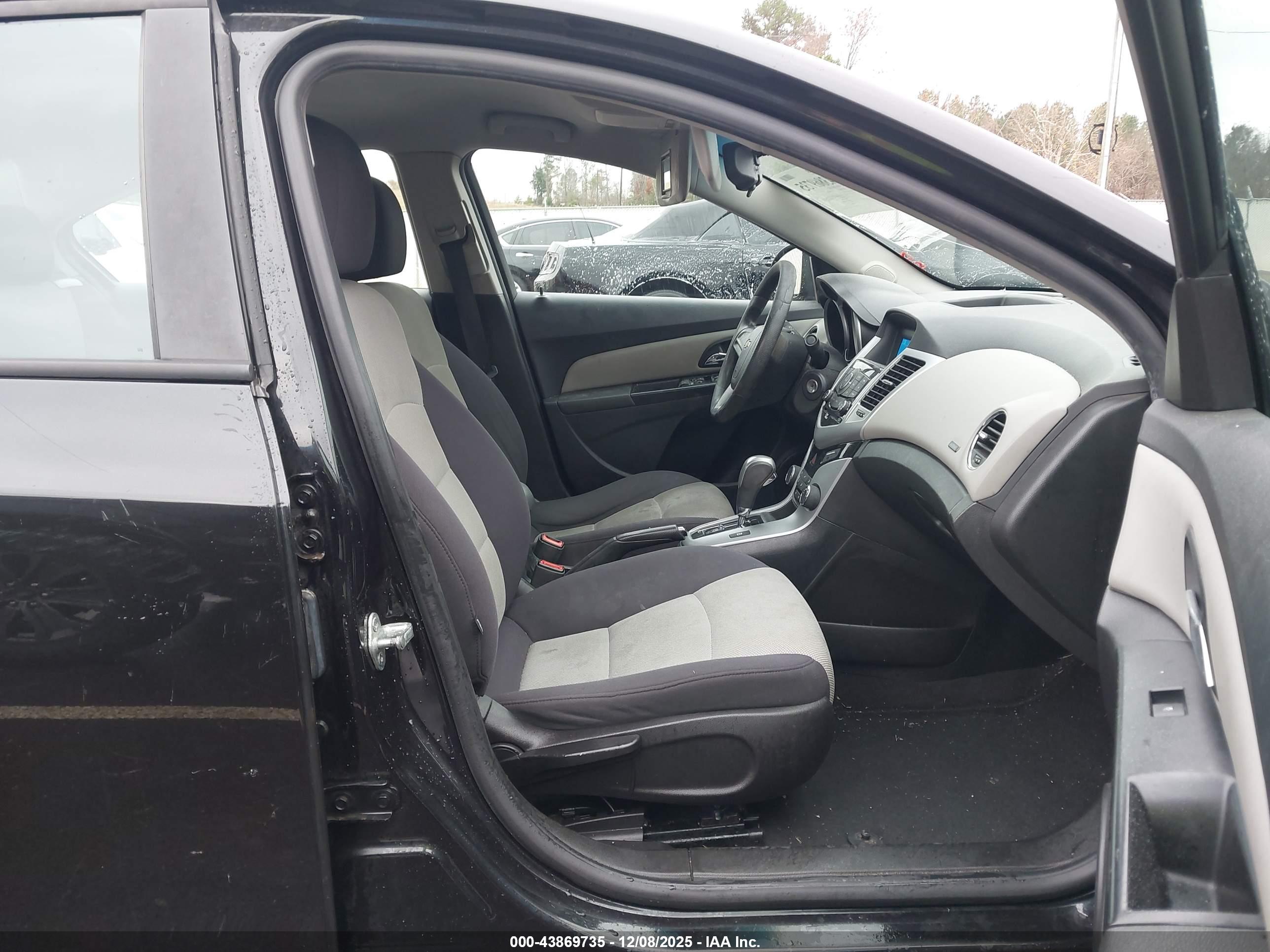 CHEVROLET CRUZE image 5