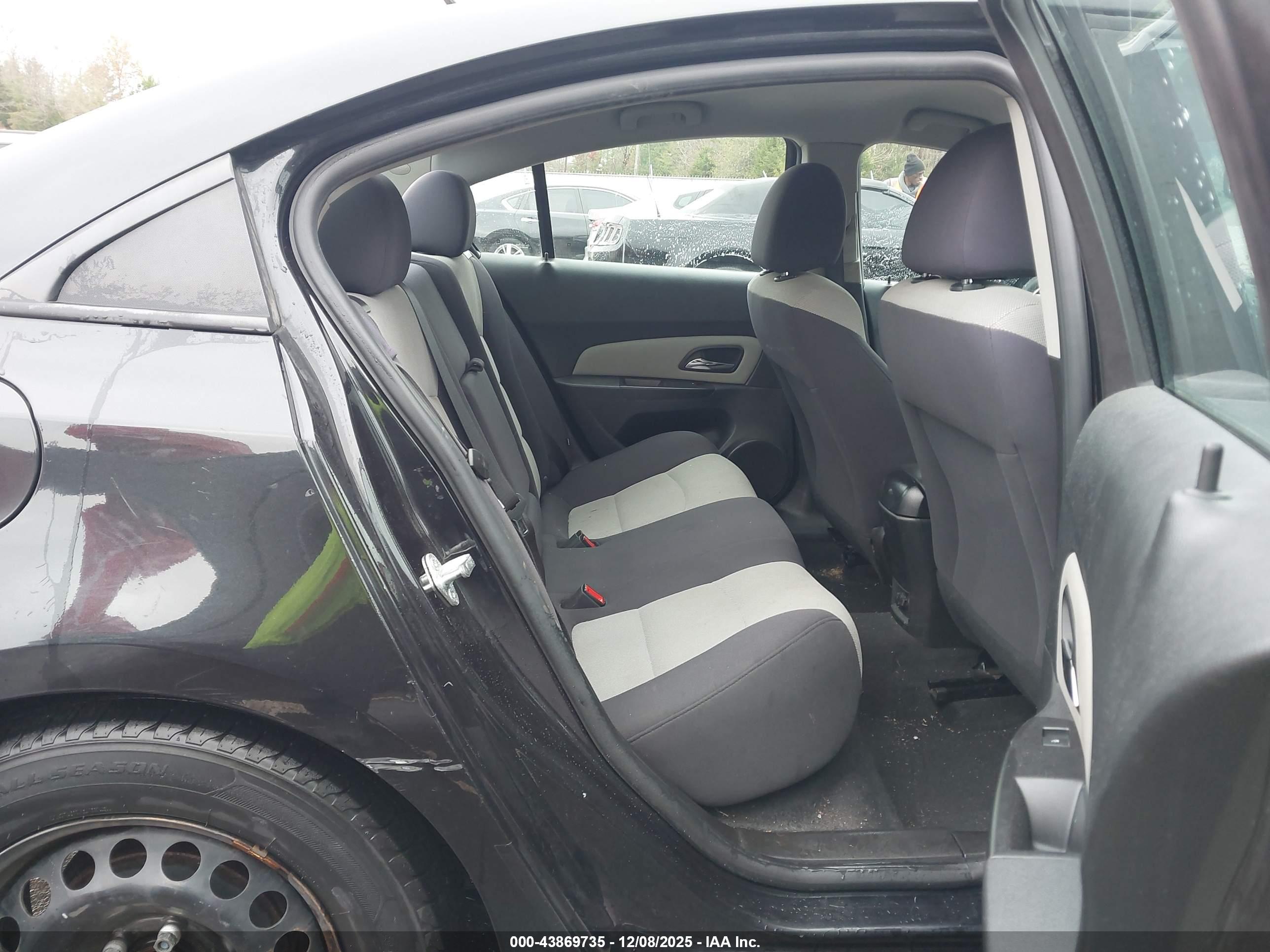 CHEVROLET CRUZE image 8