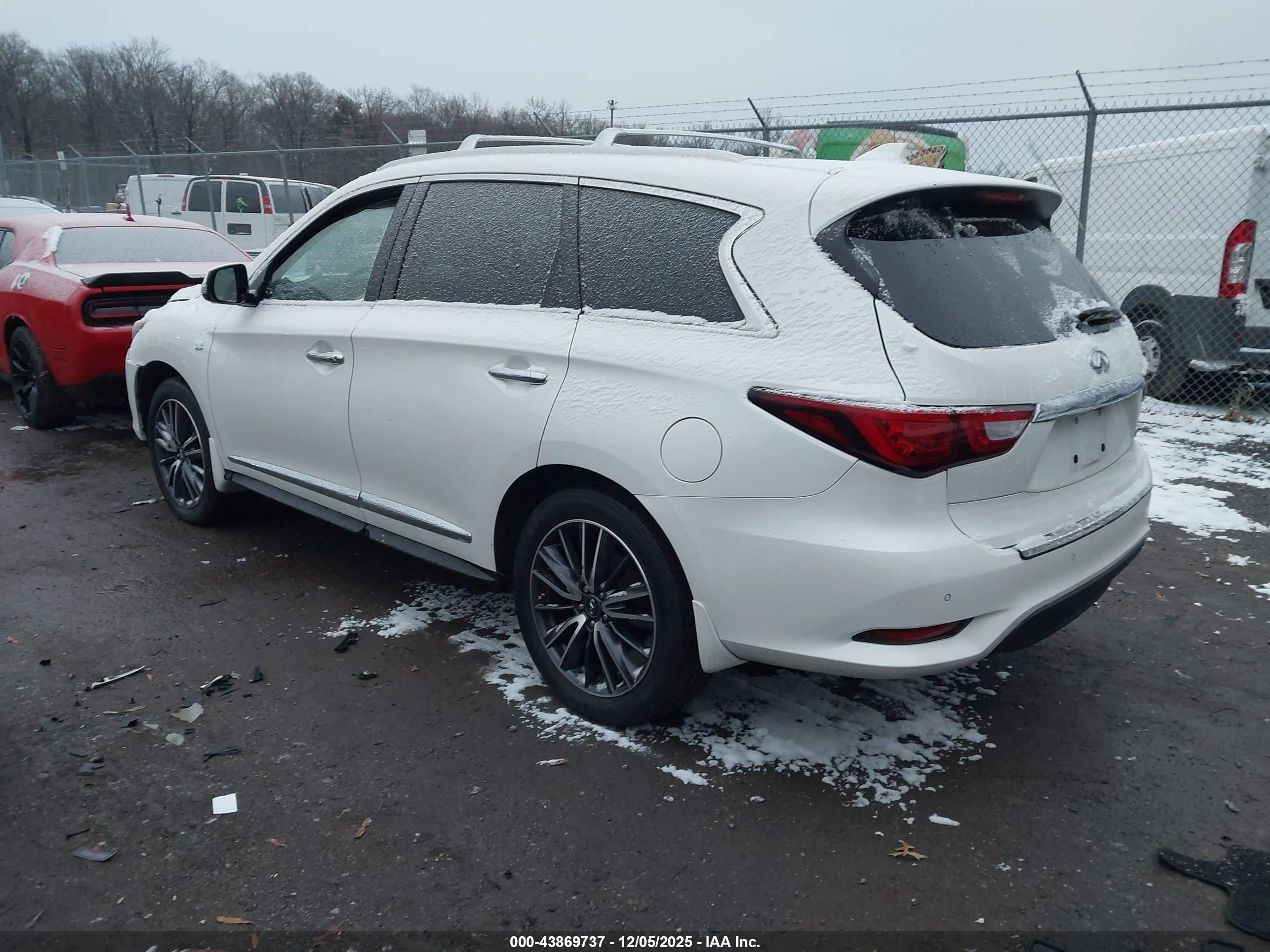 INFINITI QX60 image 3