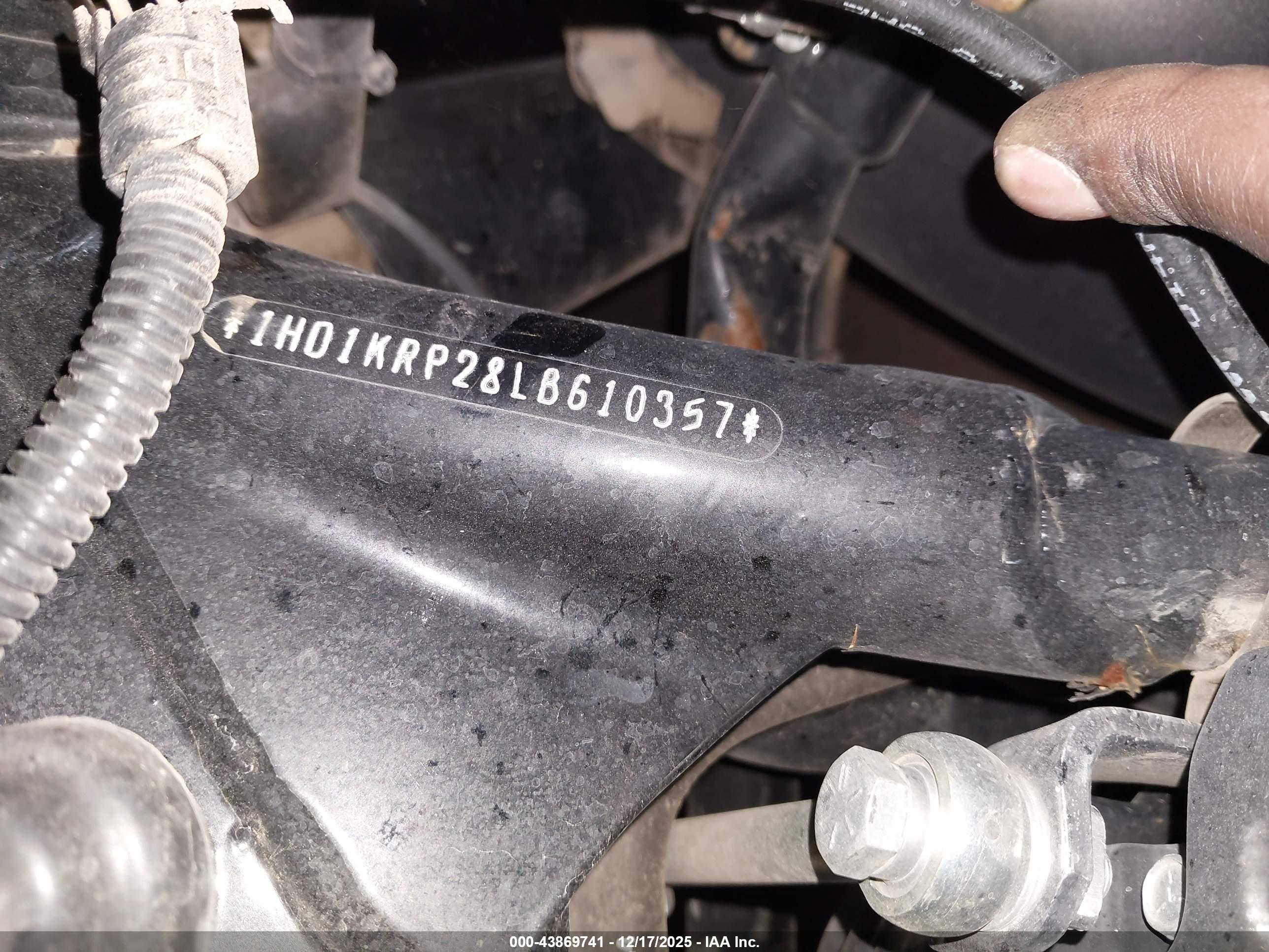 HARLEY-DAVIDSON FLHXS image 10