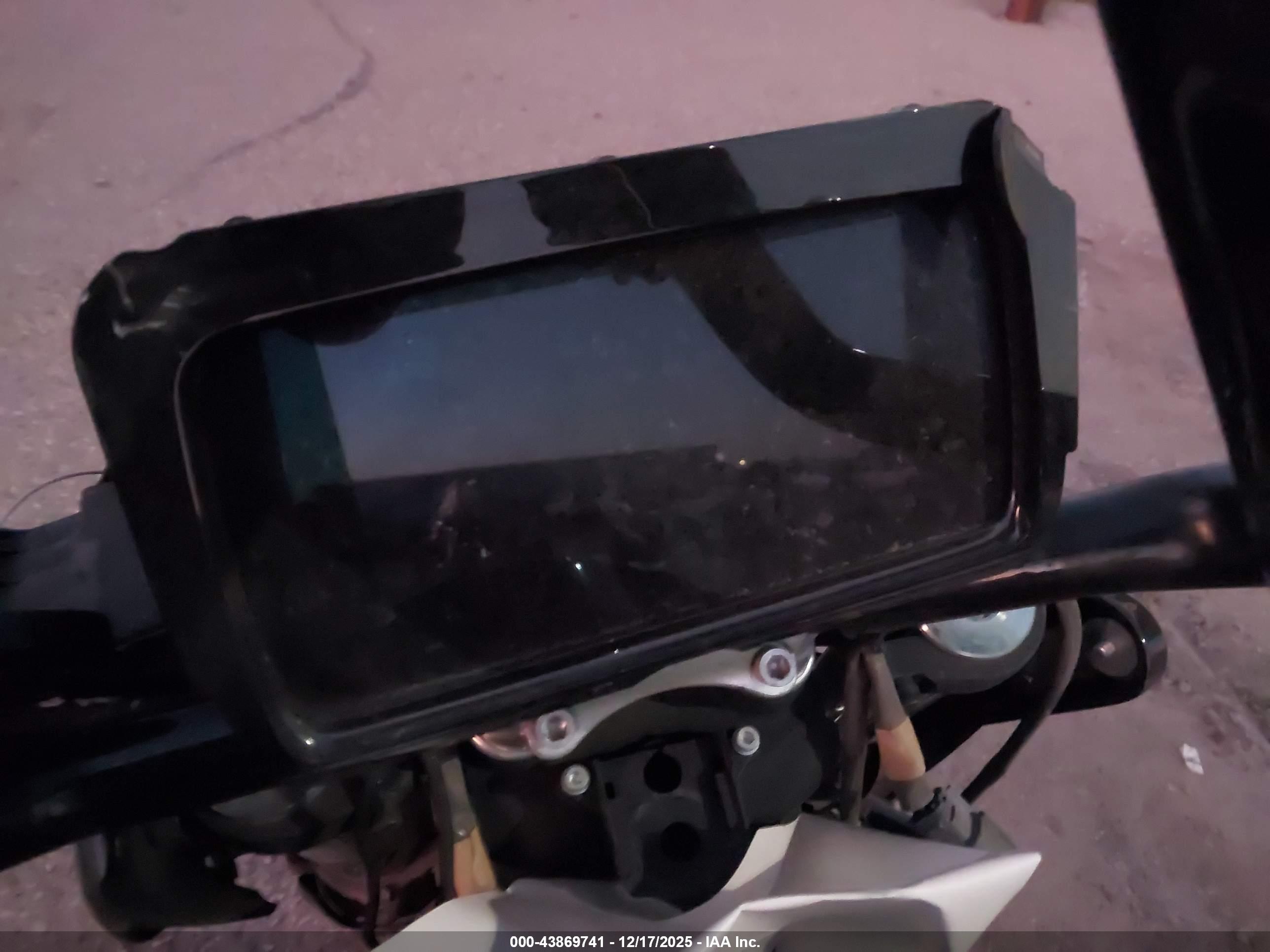 HARLEY-DAVIDSON FLHXS image 7
