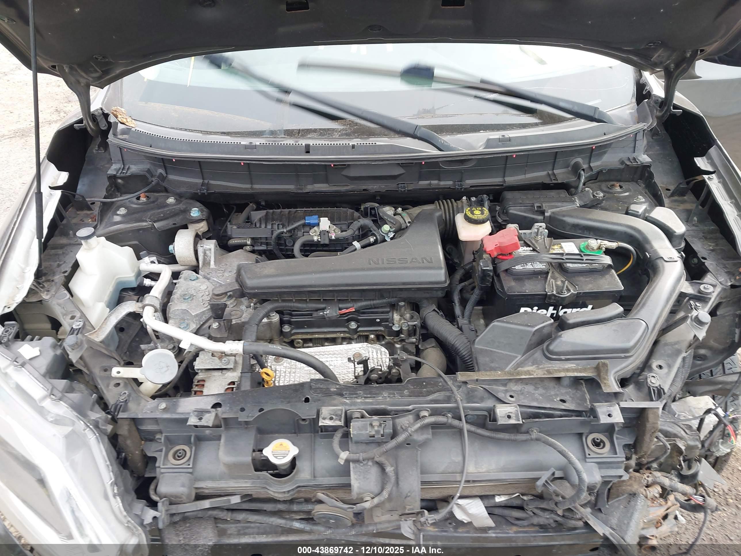 NISSAN ROGUE image 10