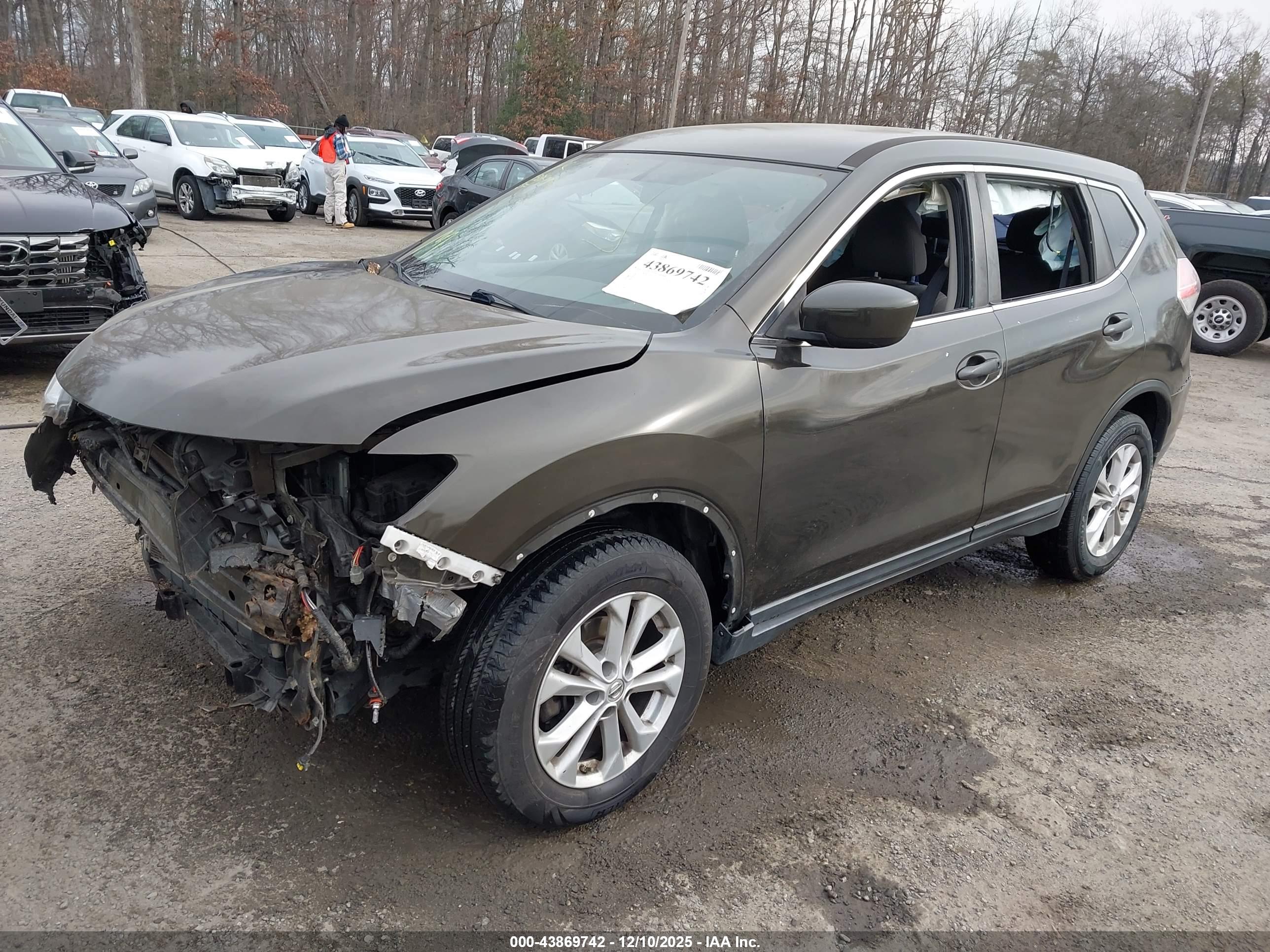 NISSAN ROGUE image 2