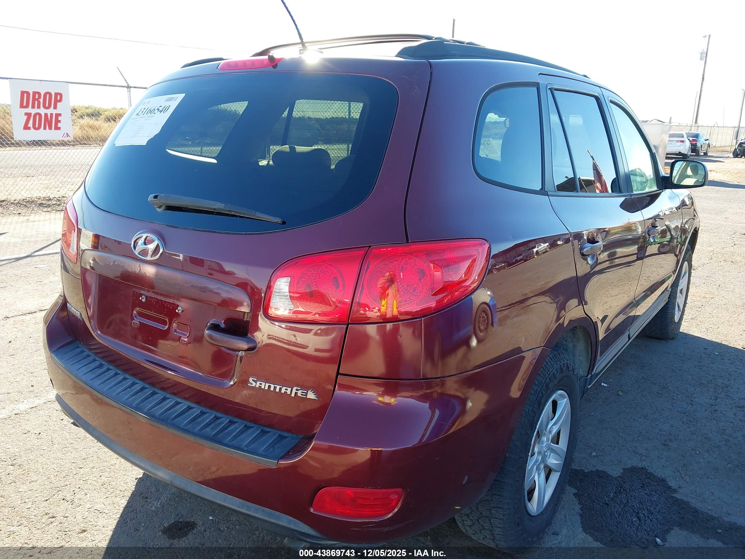 HYUNDAI SANTA image 4