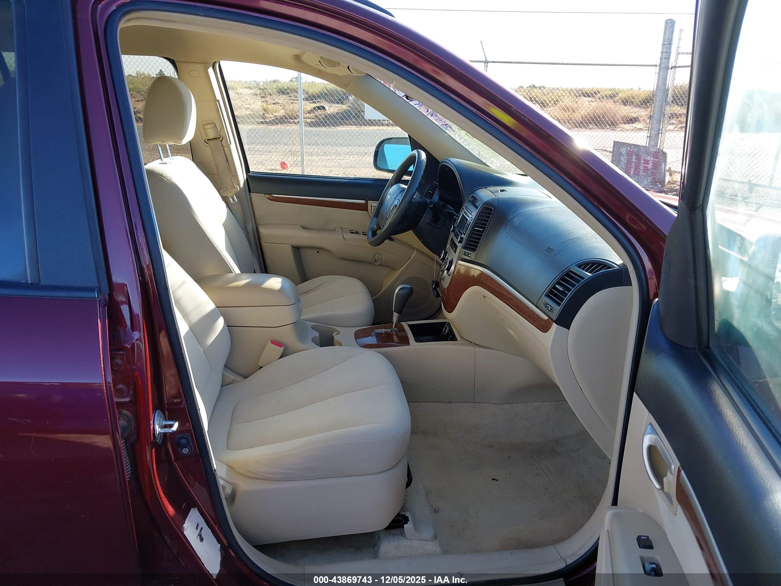 HYUNDAI SANTA image 5
