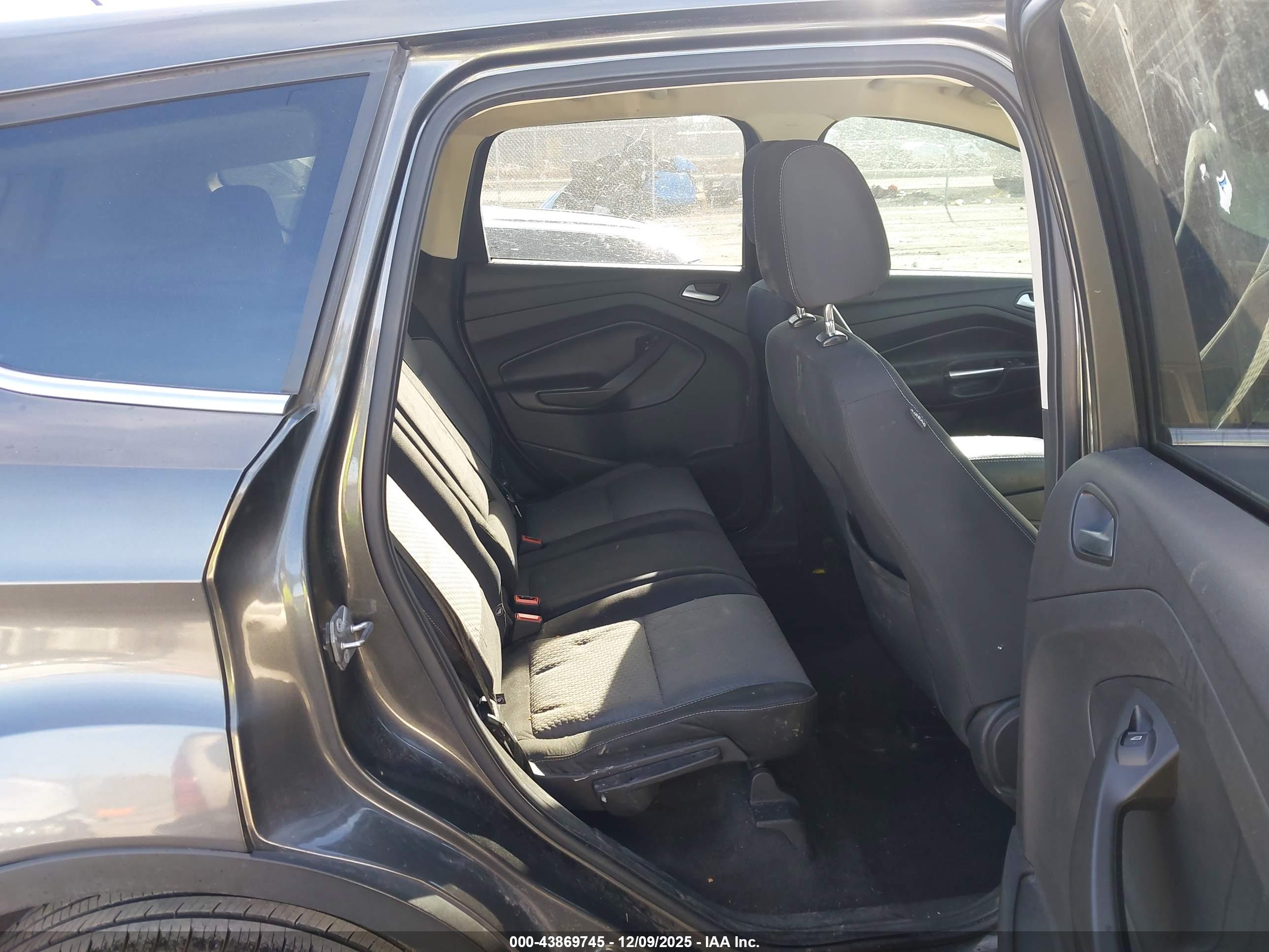 FORD ESCAPE image 8