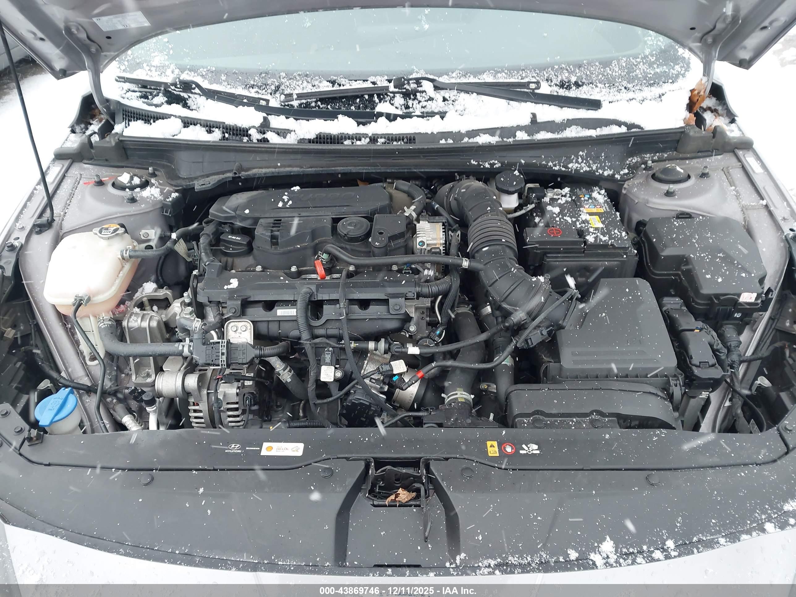 HYUNDAI ELANTRA image 10