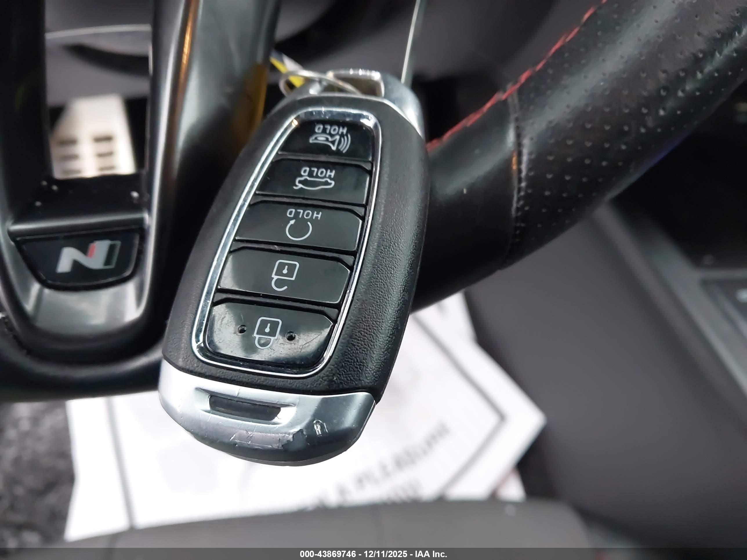 HYUNDAI ELANTRA image 11