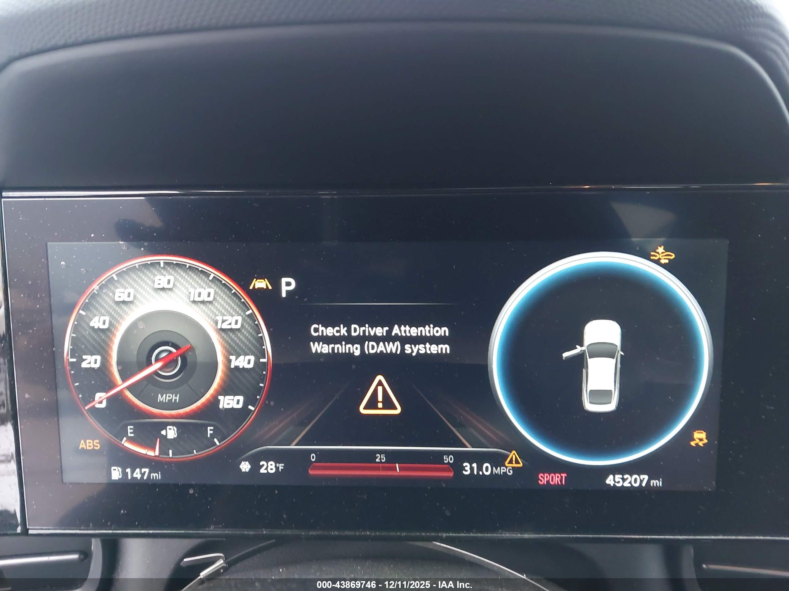 HYUNDAI ELANTRA image 7