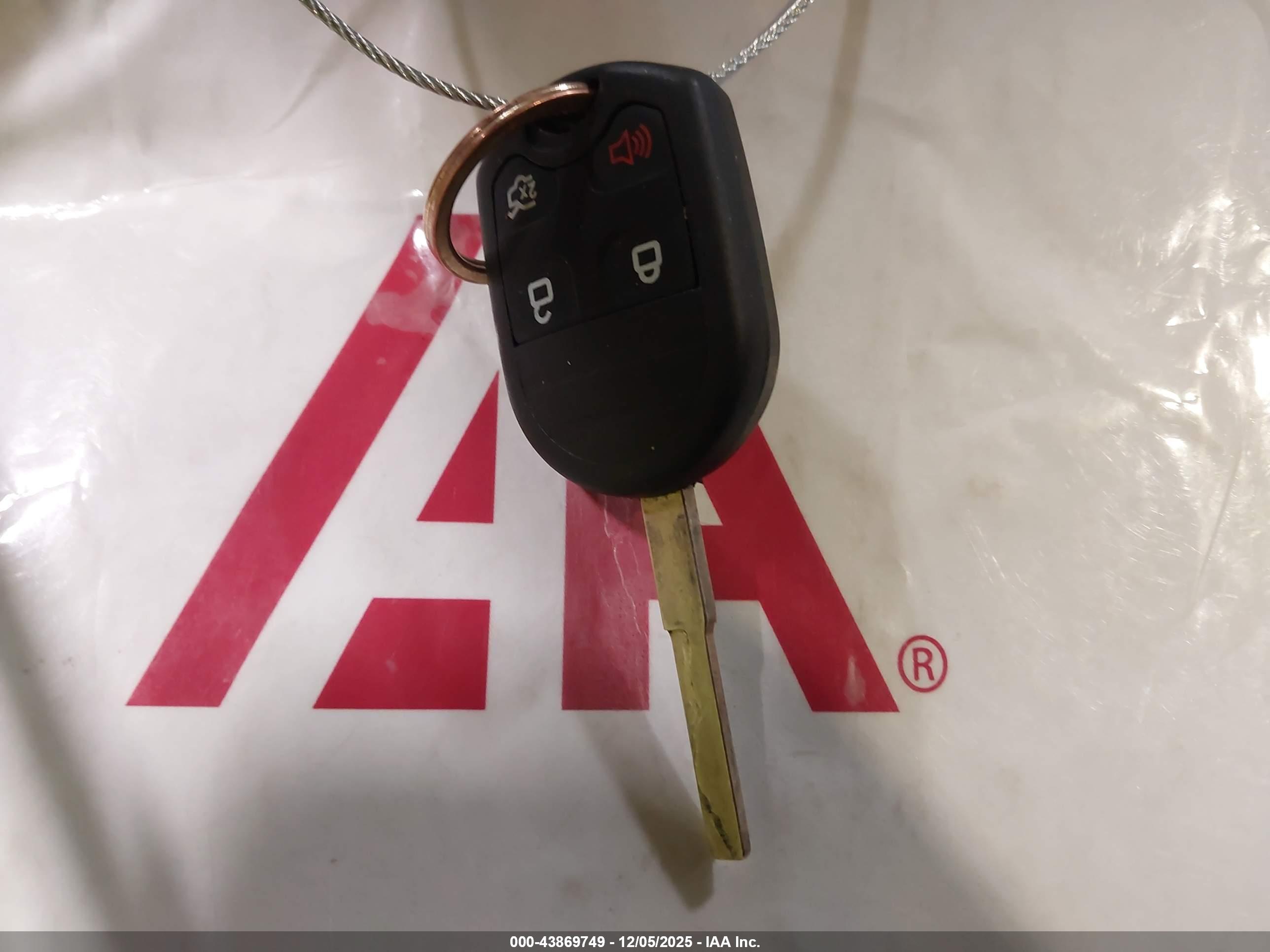 FORD ESCAPE image 11