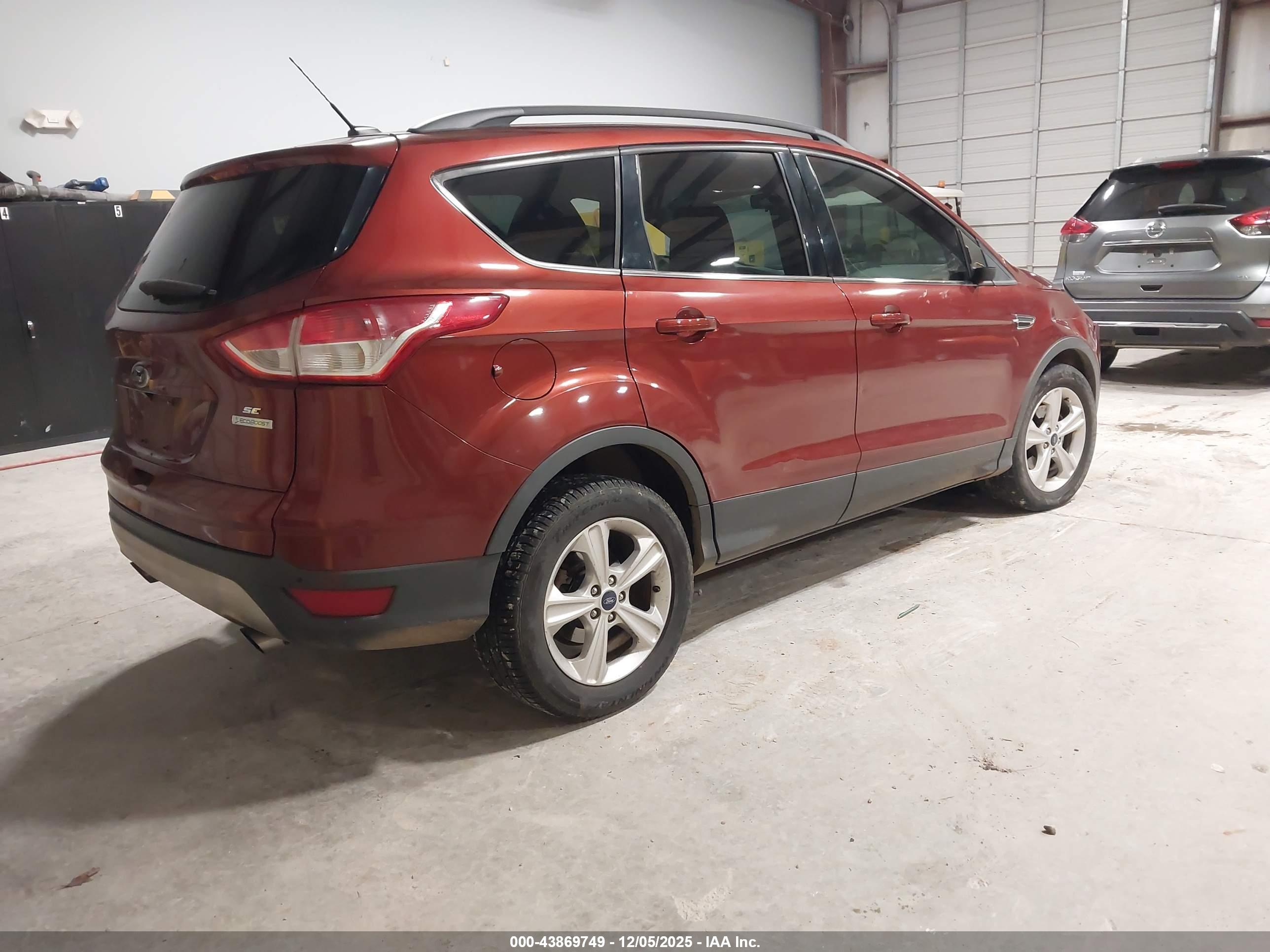 FORD ESCAPE image 4