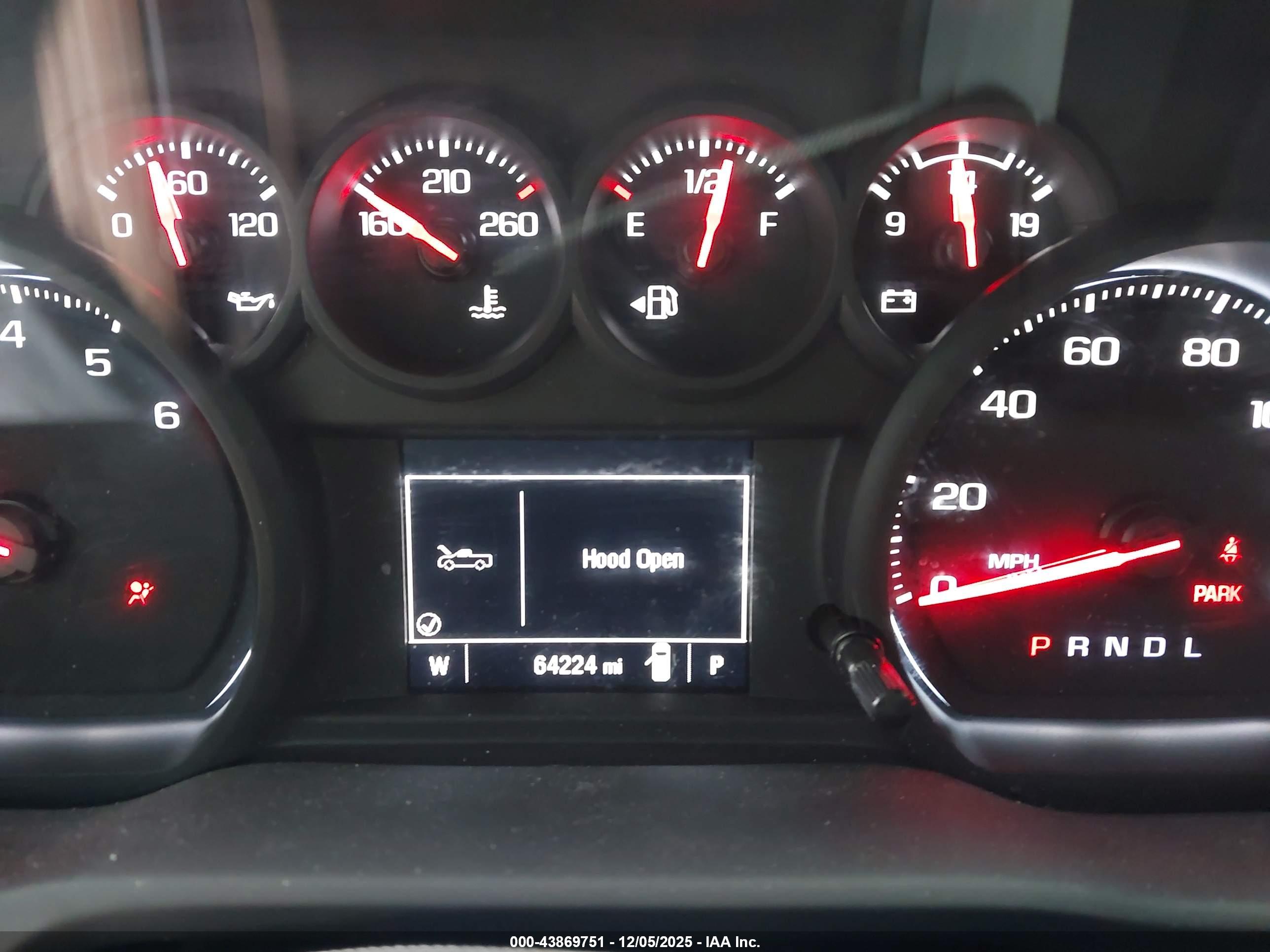 CHEVROLET SILVERADO image 7