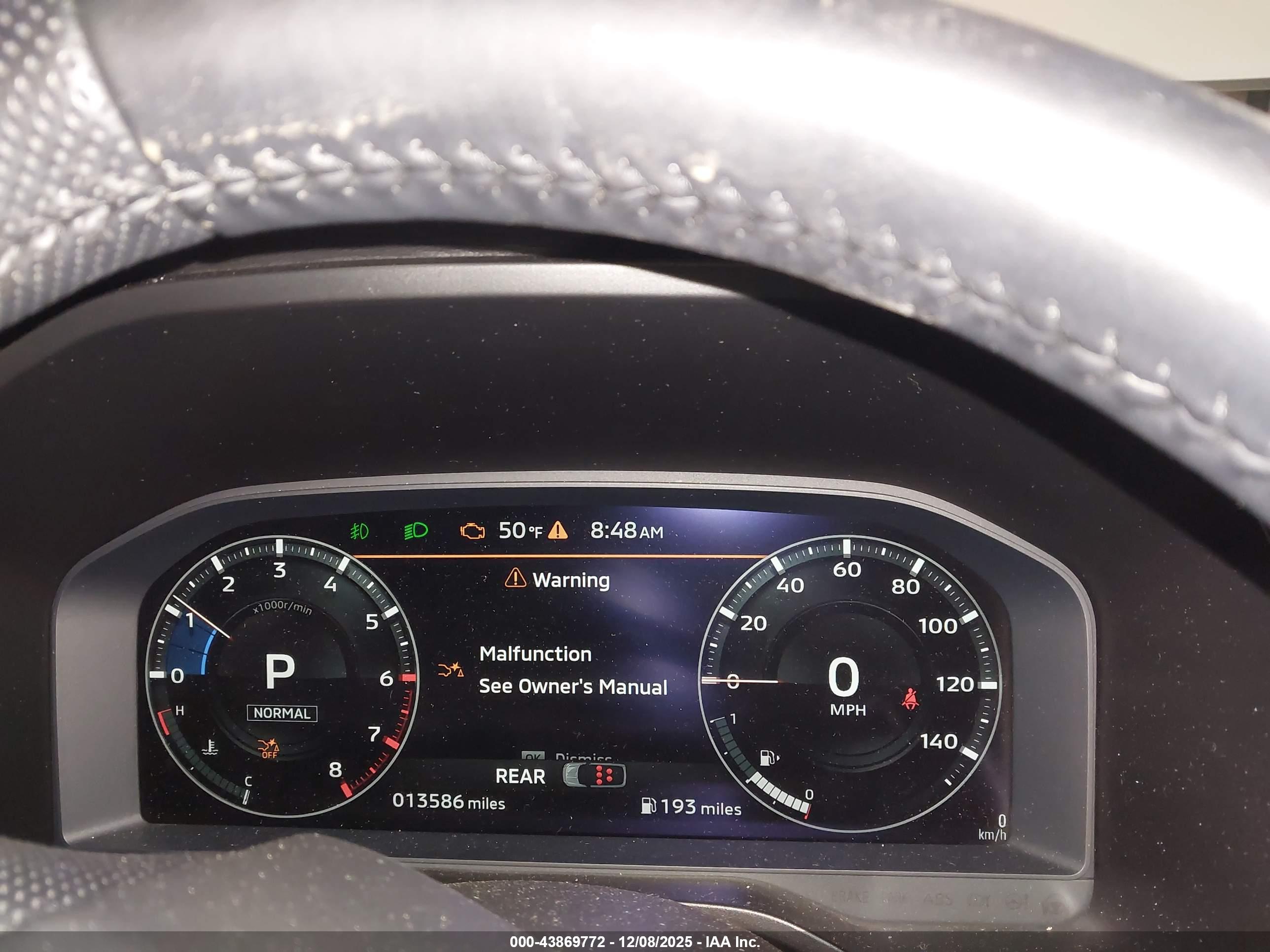 MITSUBISHI OUTLANDER image 7