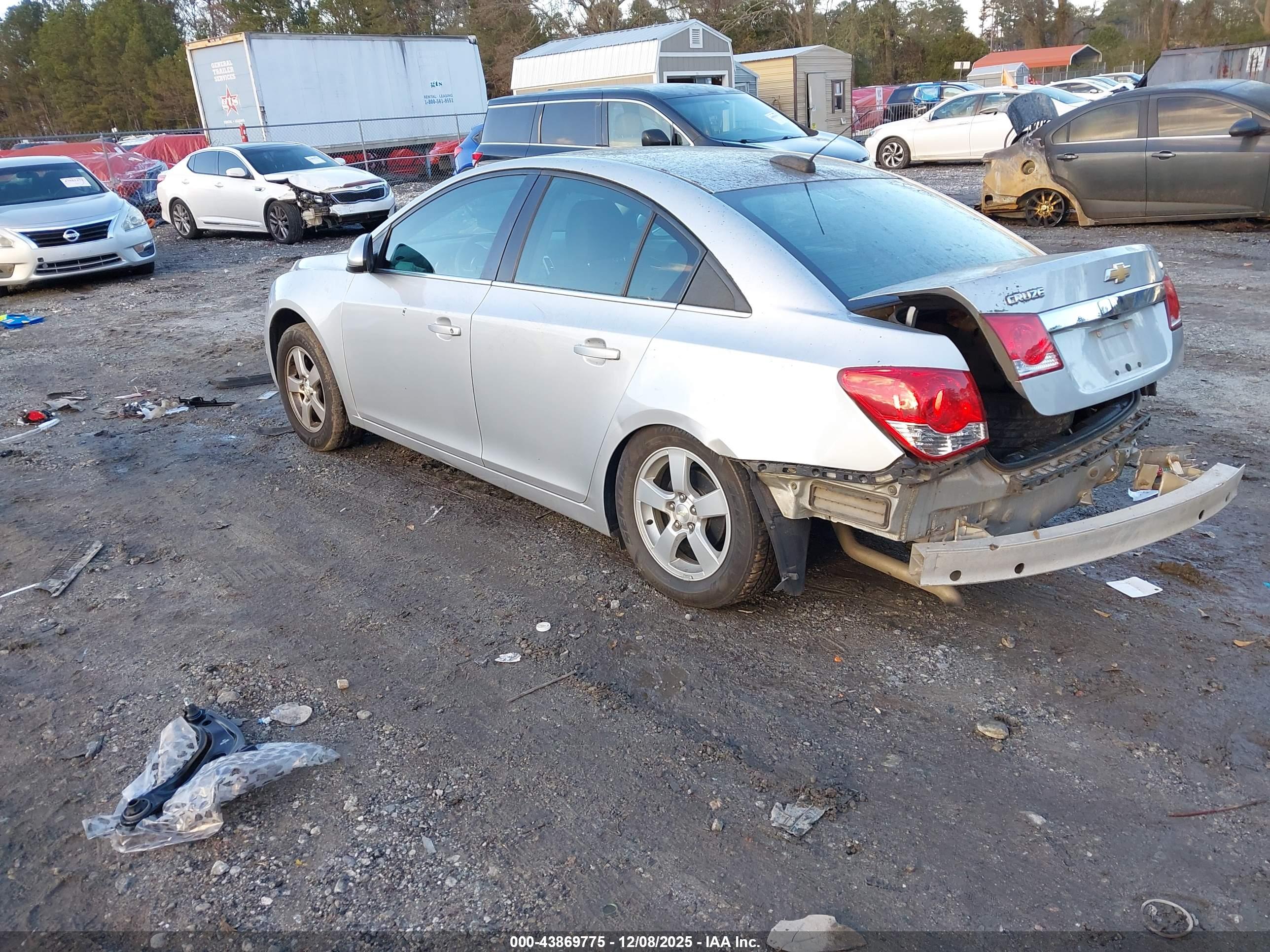 CHEVROLET CRUZE image 3