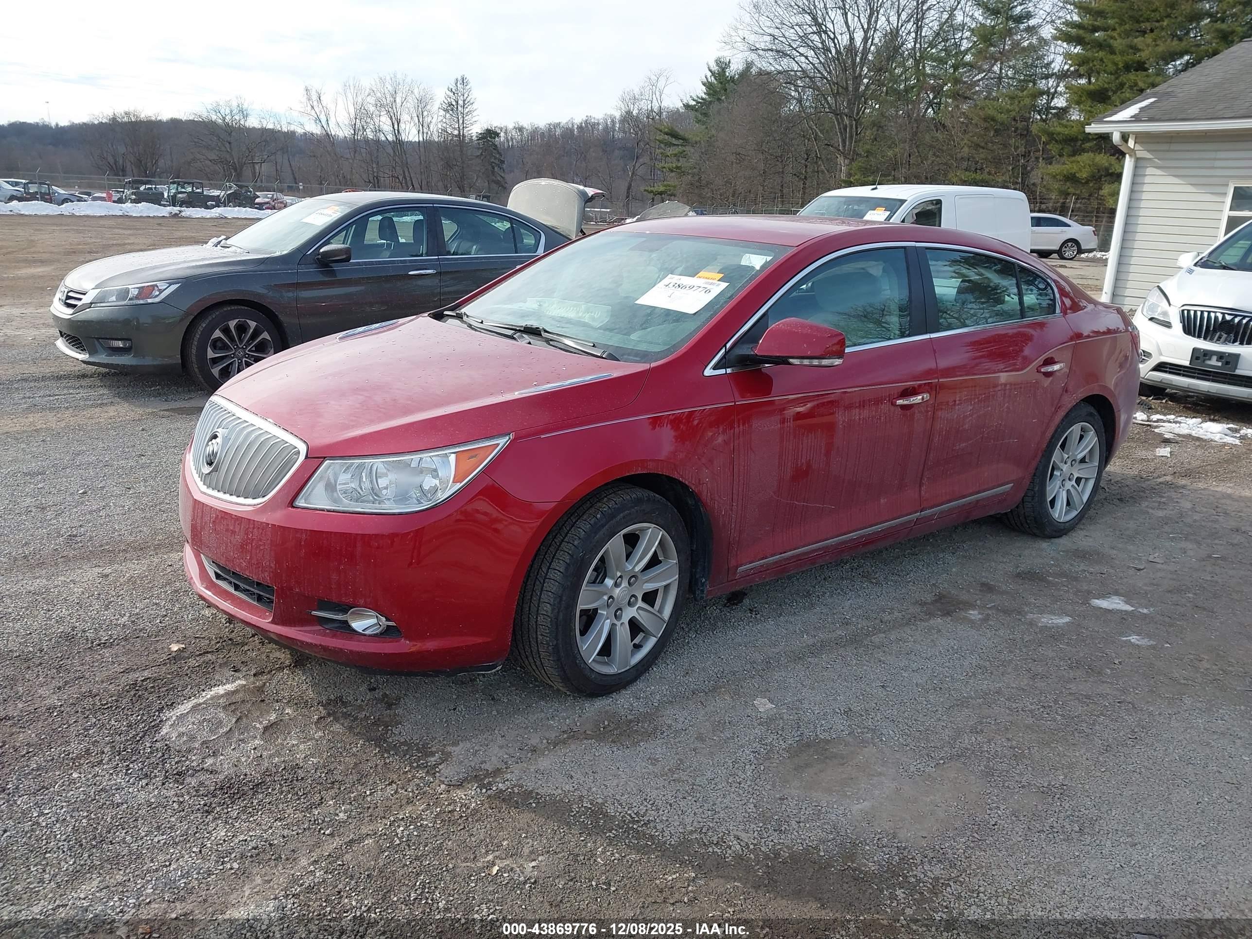 BUICK LACROSSE image 2