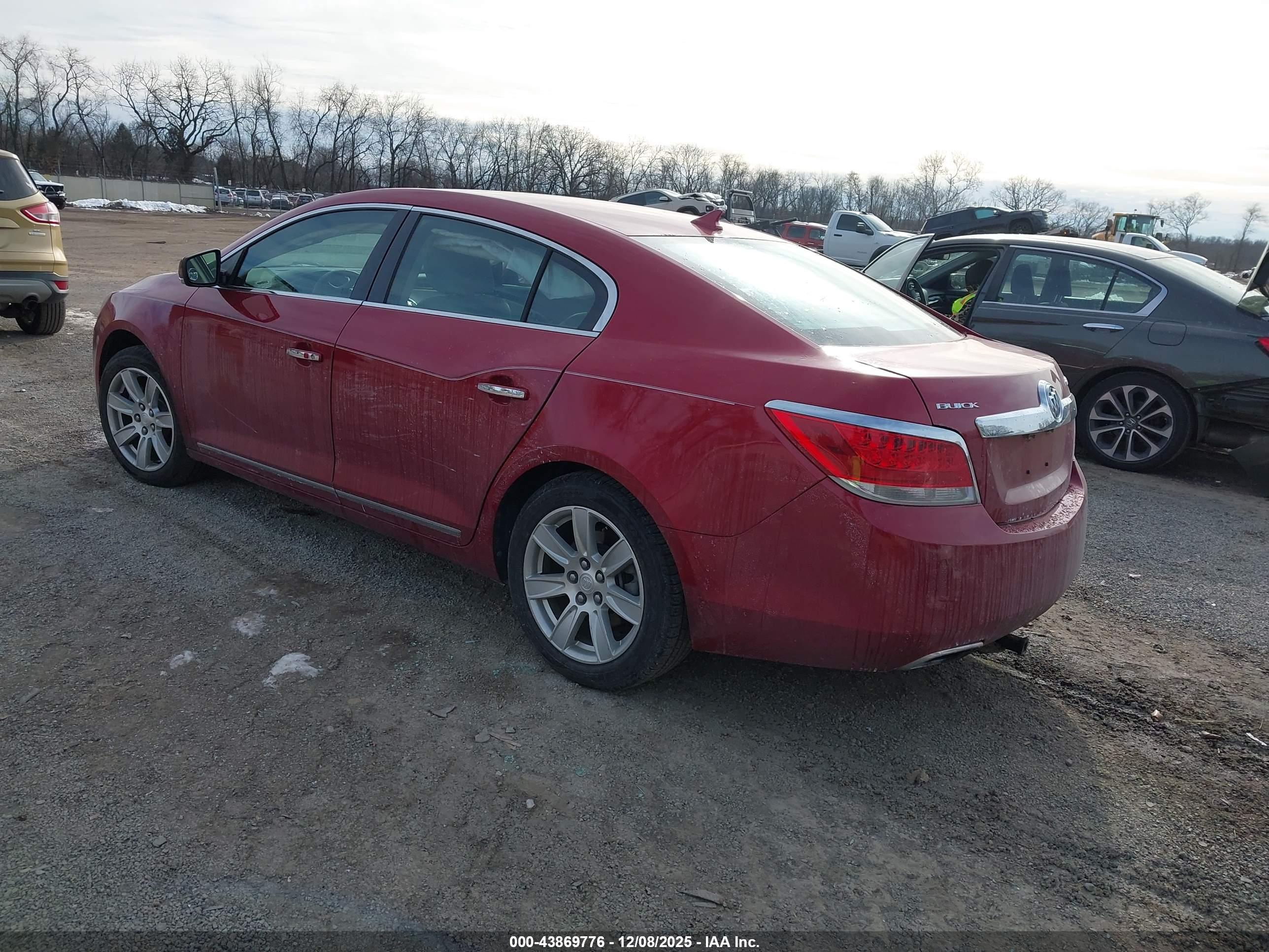 BUICK LACROSSE image 3