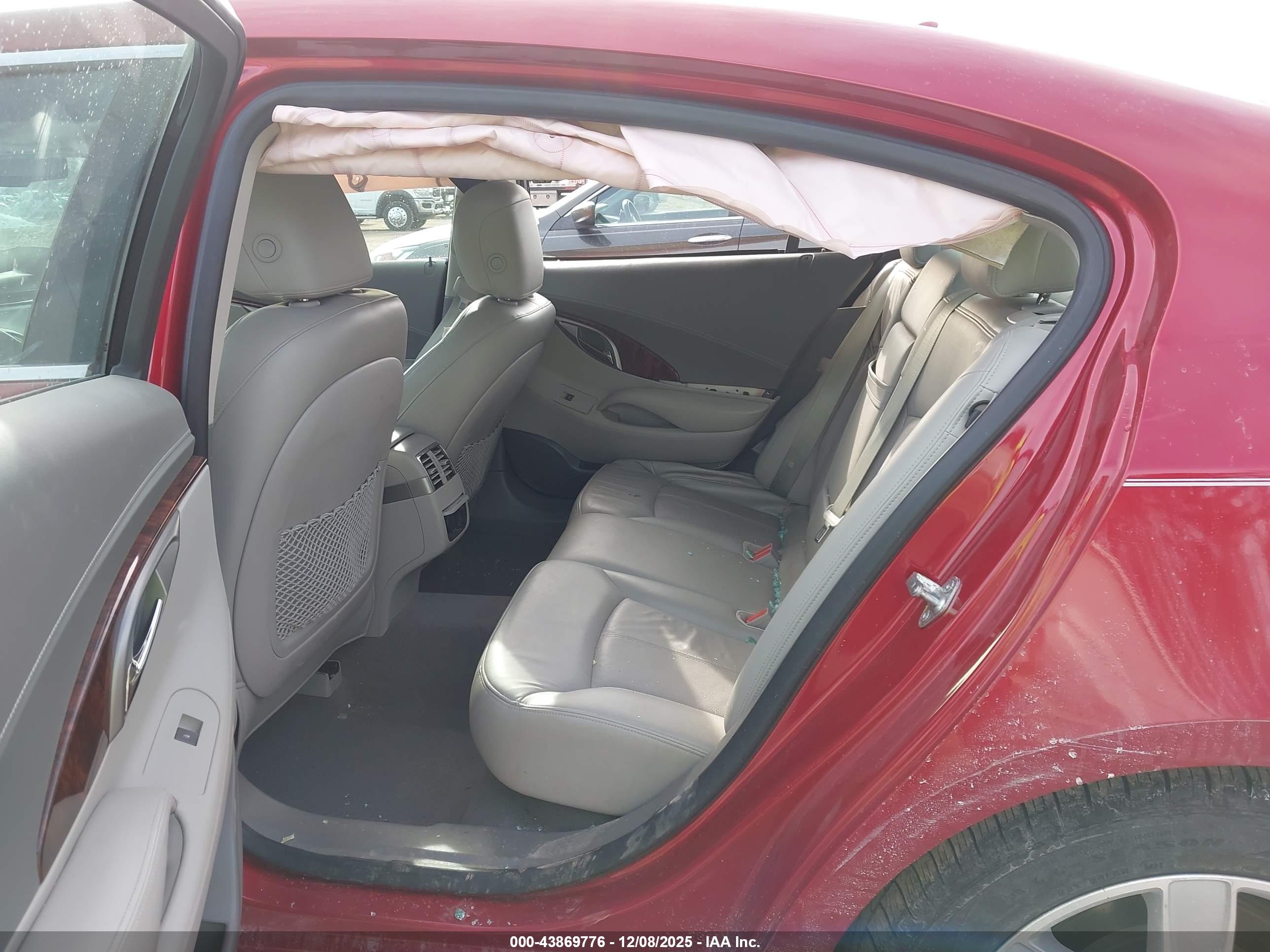 BUICK LACROSSE image 8