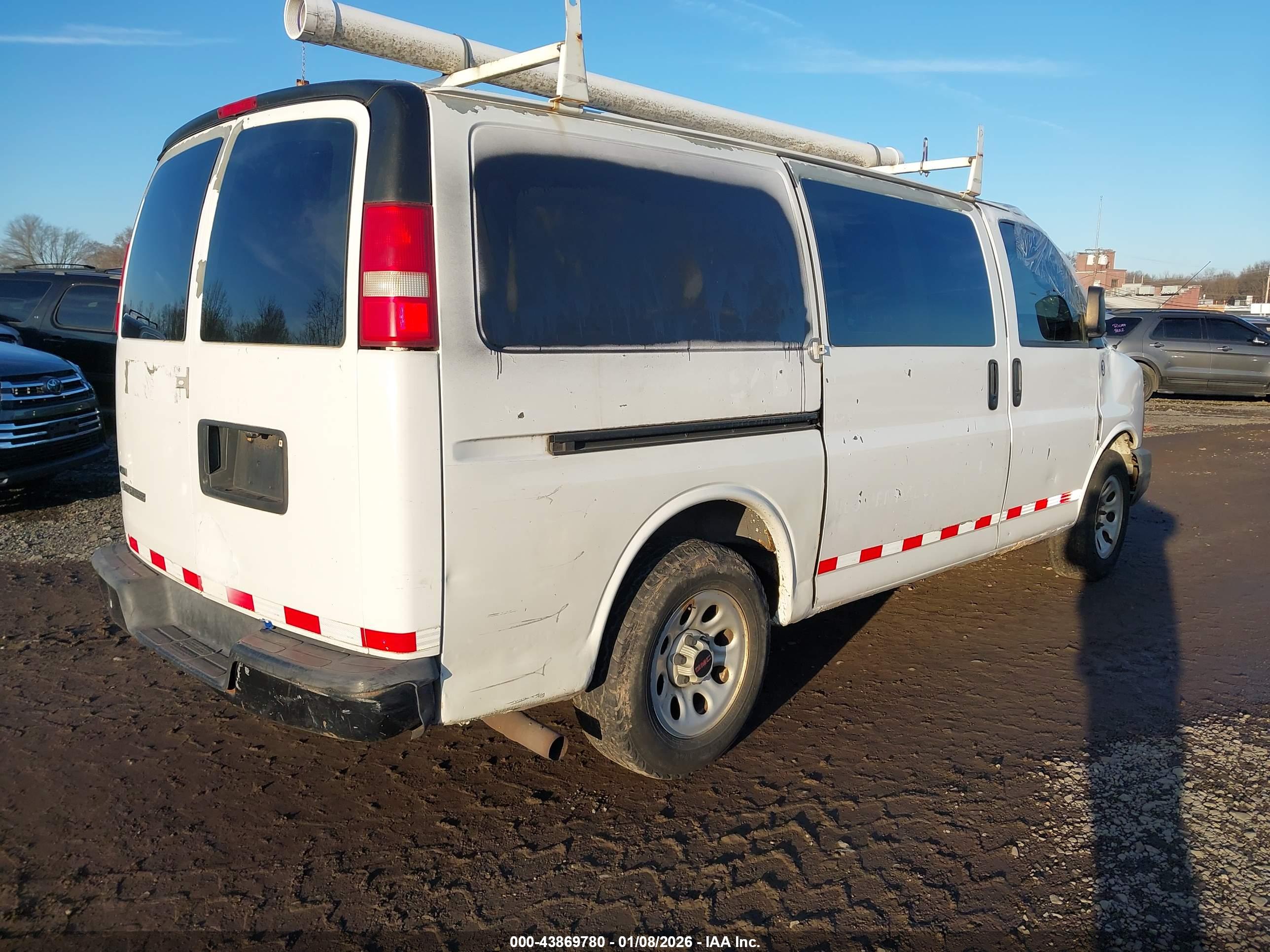 CHEVROLET EXPRESS image 4