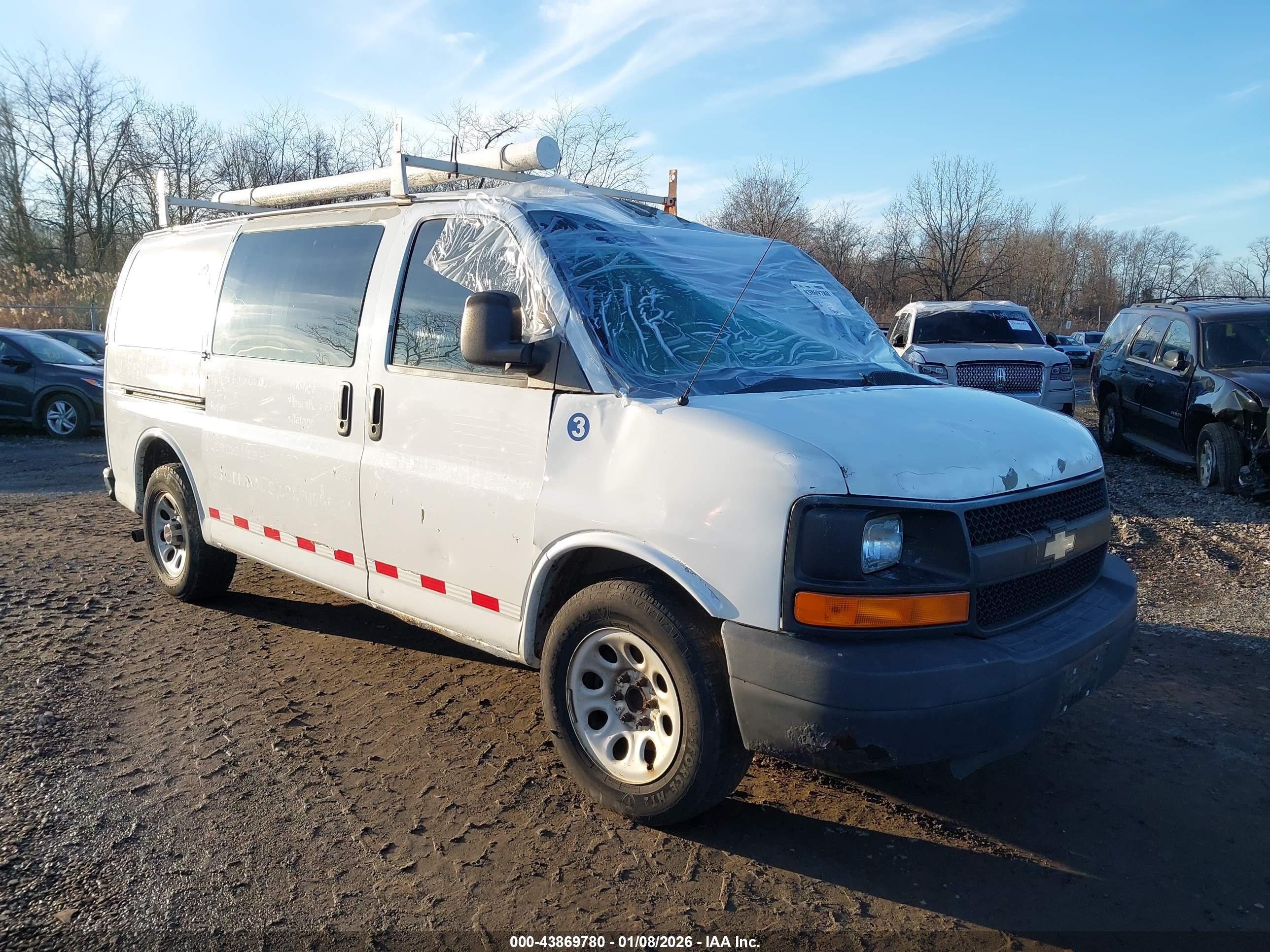 CHEVROLET EXPRESS image 6