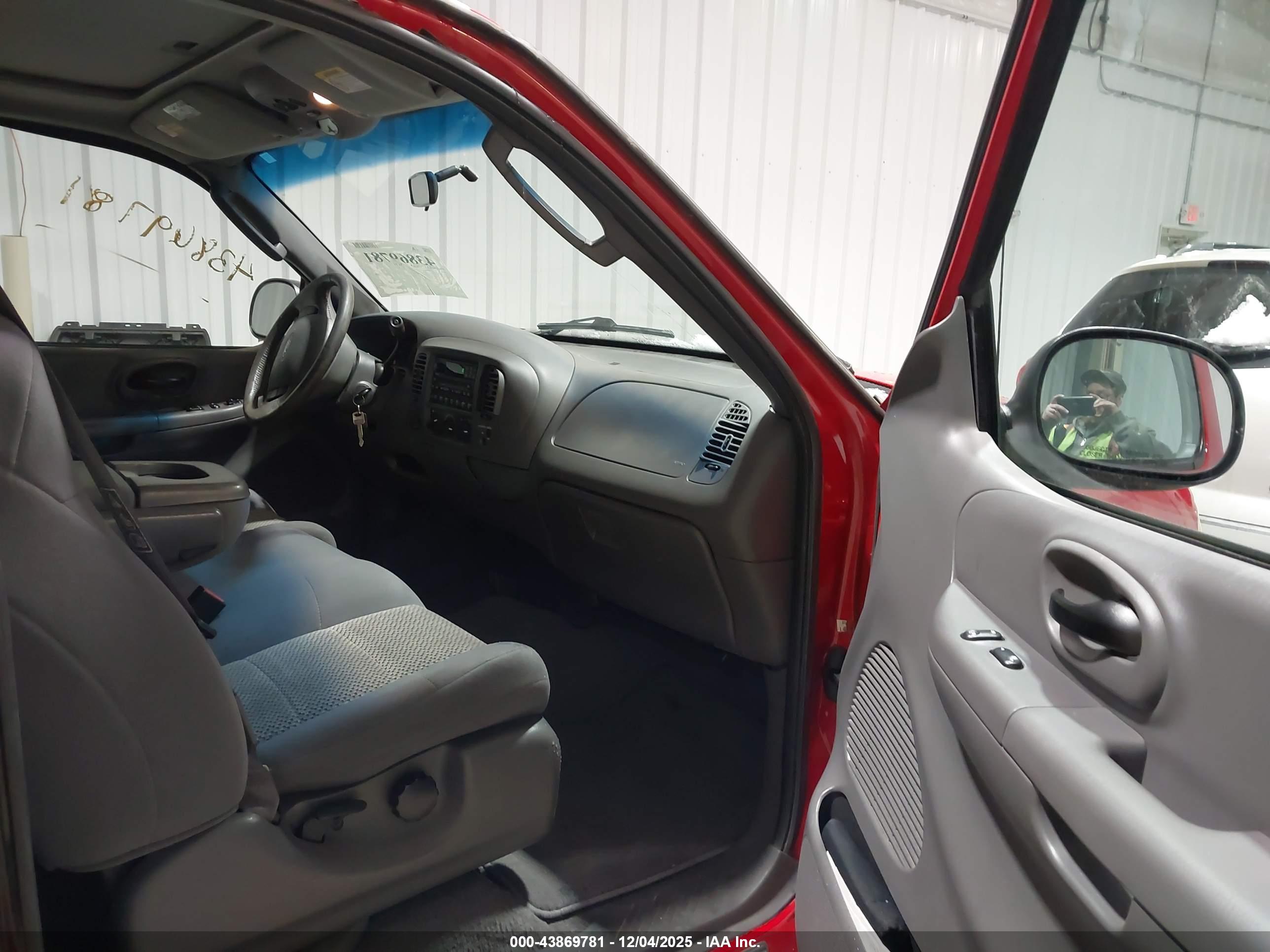 FORD F-150 image 5