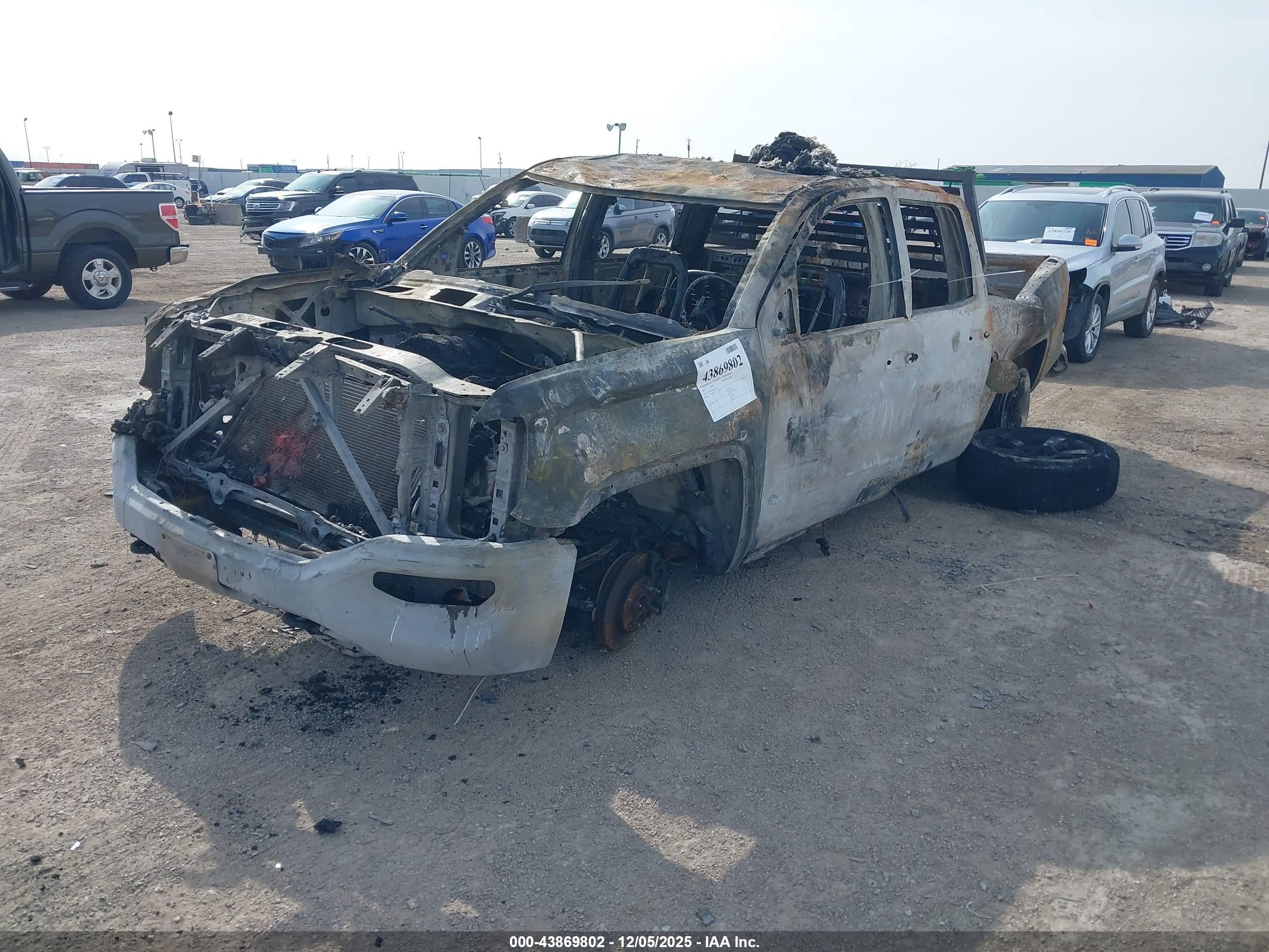 GMC SIERRA image 2