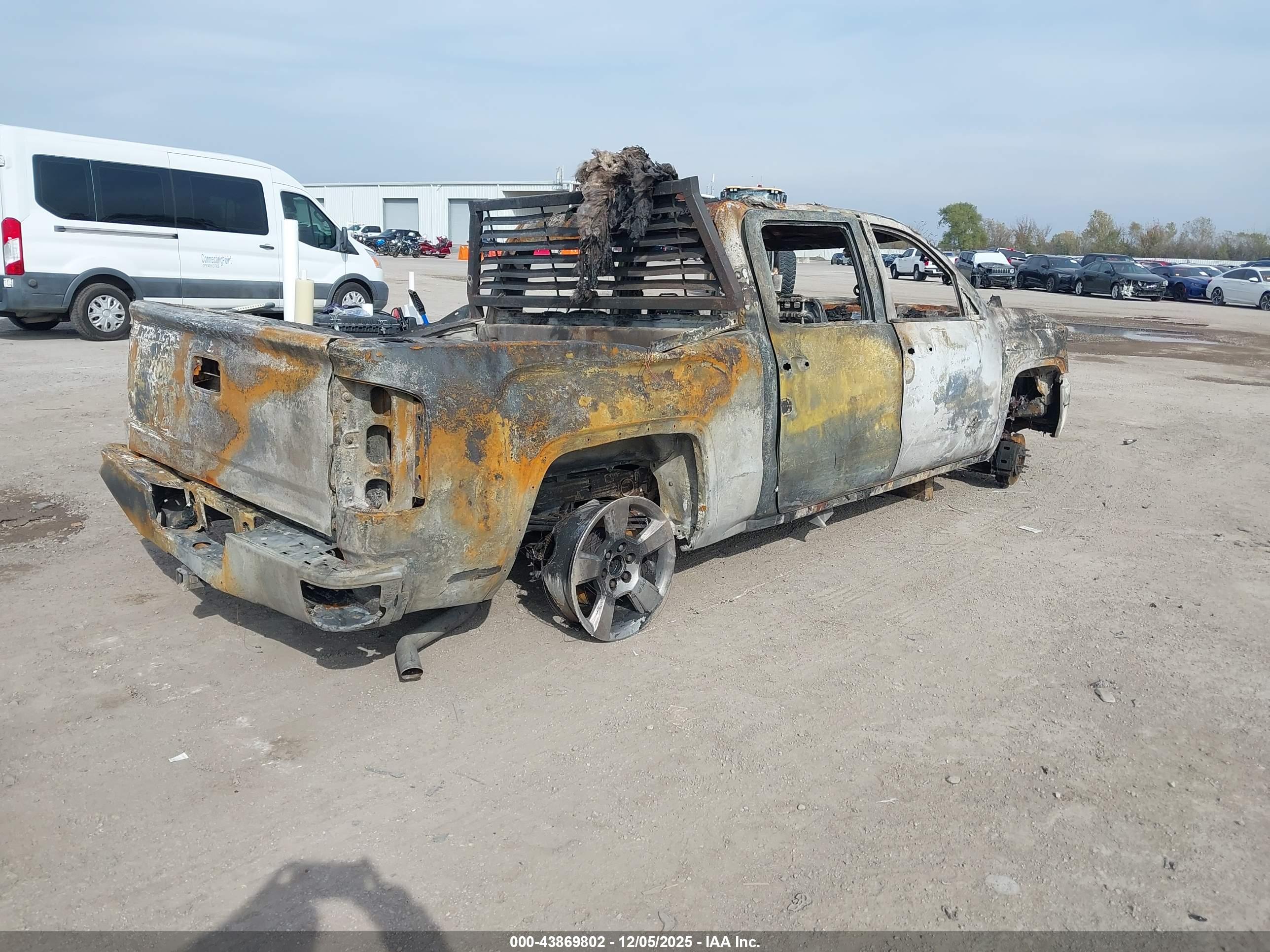 GMC SIERRA image 4
