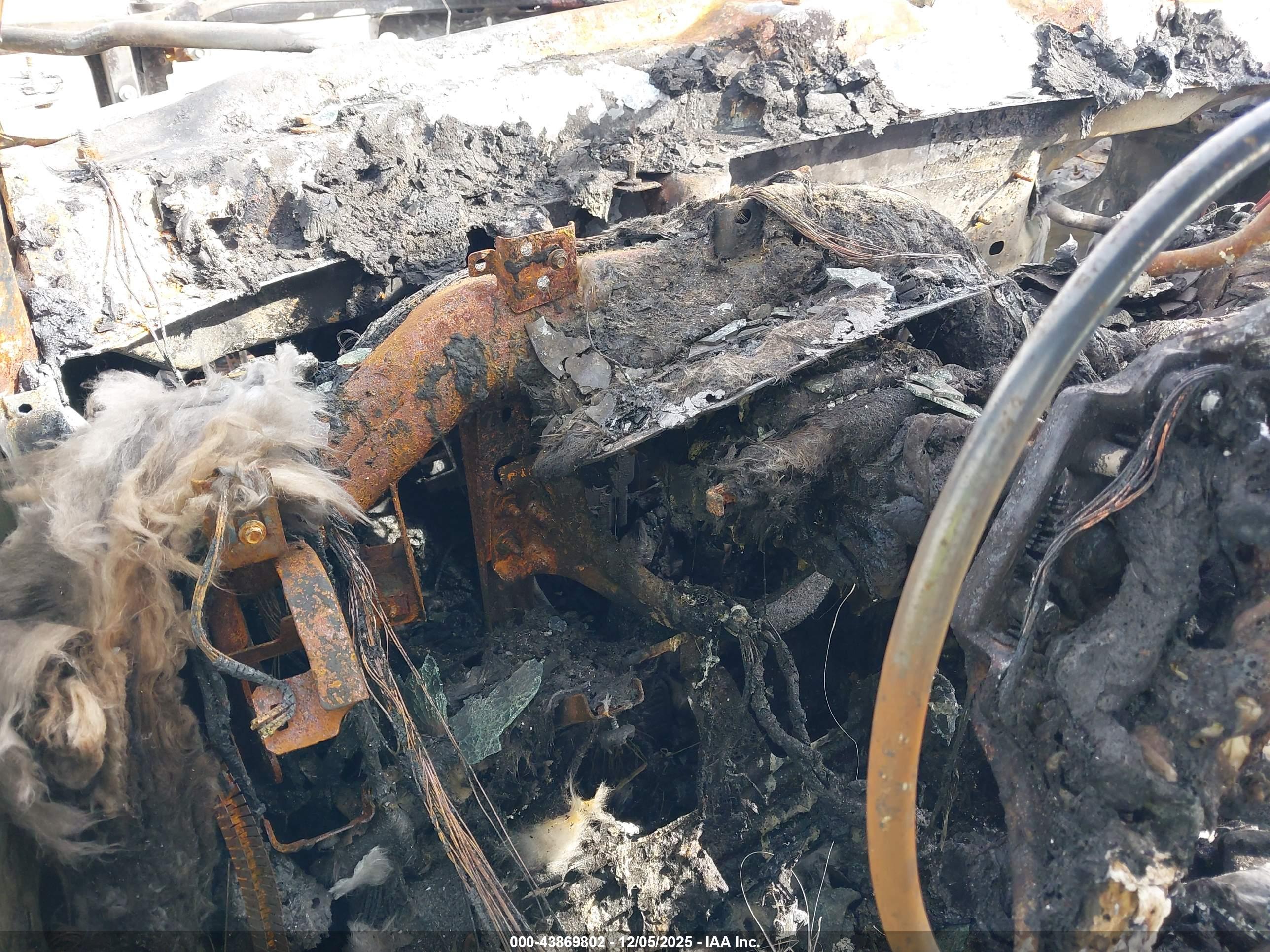 GMC SIERRA image 7