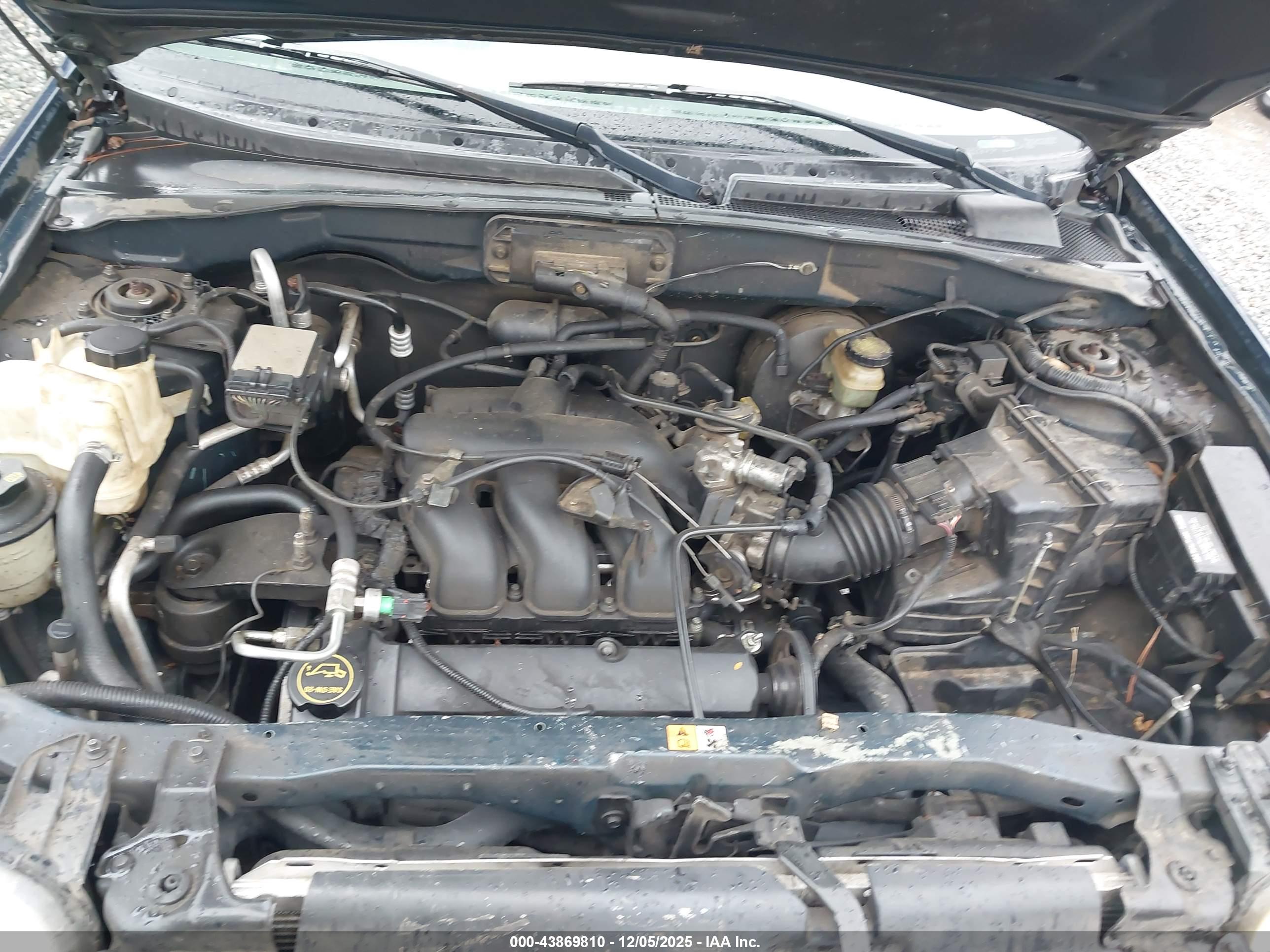 FORD ESCAPE image 10