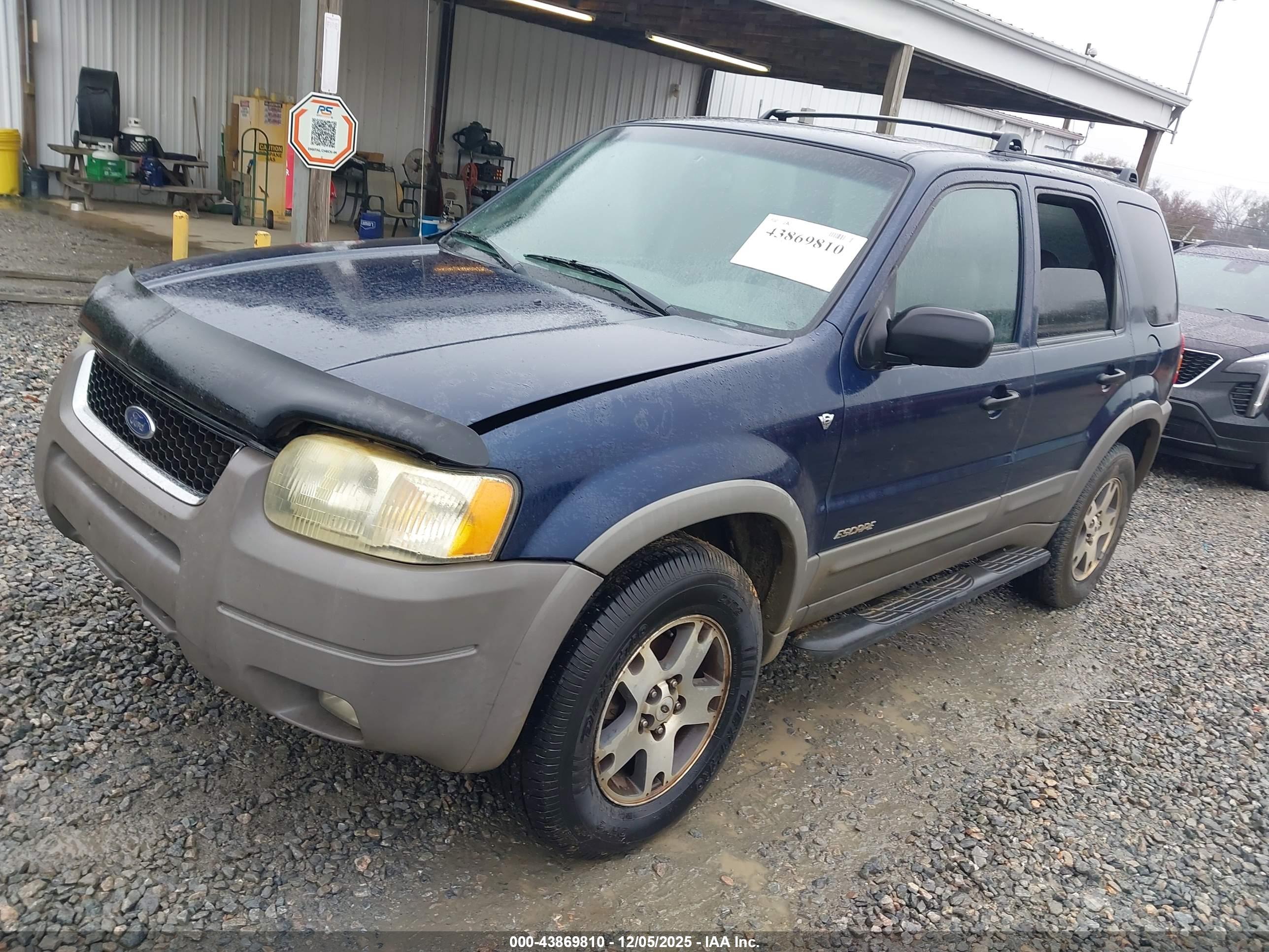 FORD ESCAPE image 2