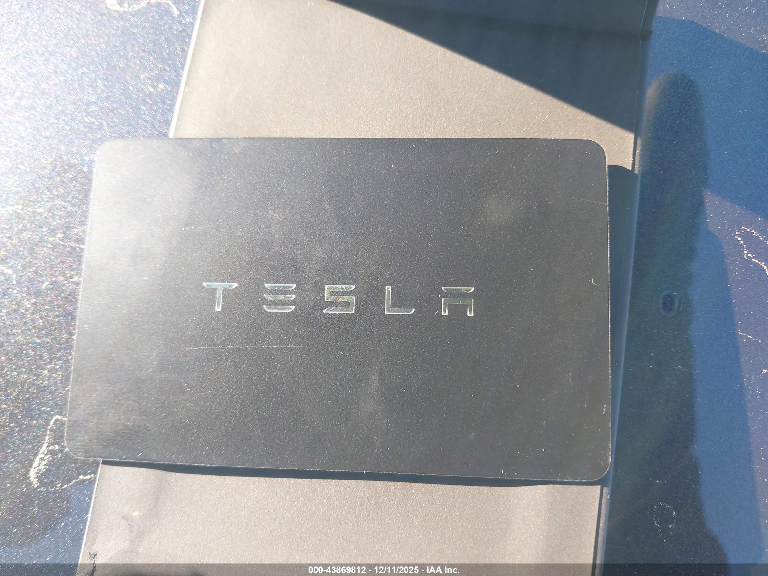 TESLA MODEL image 11