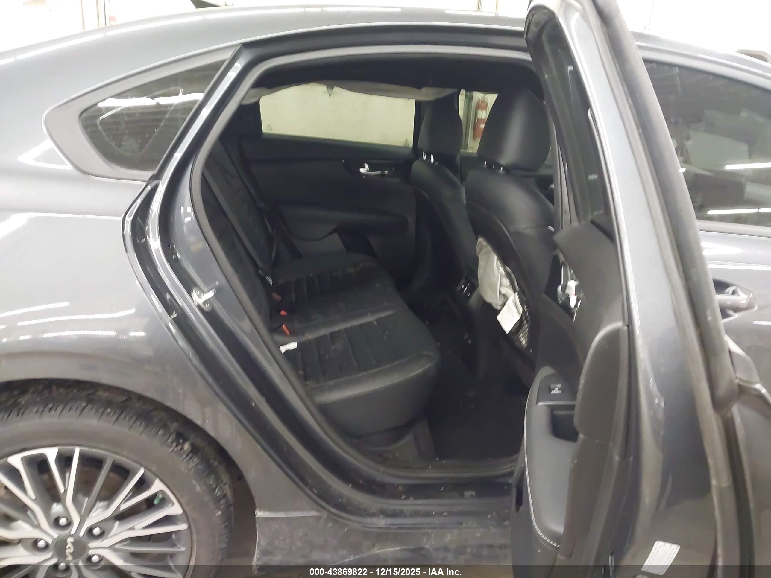 KIA FORTE image 8