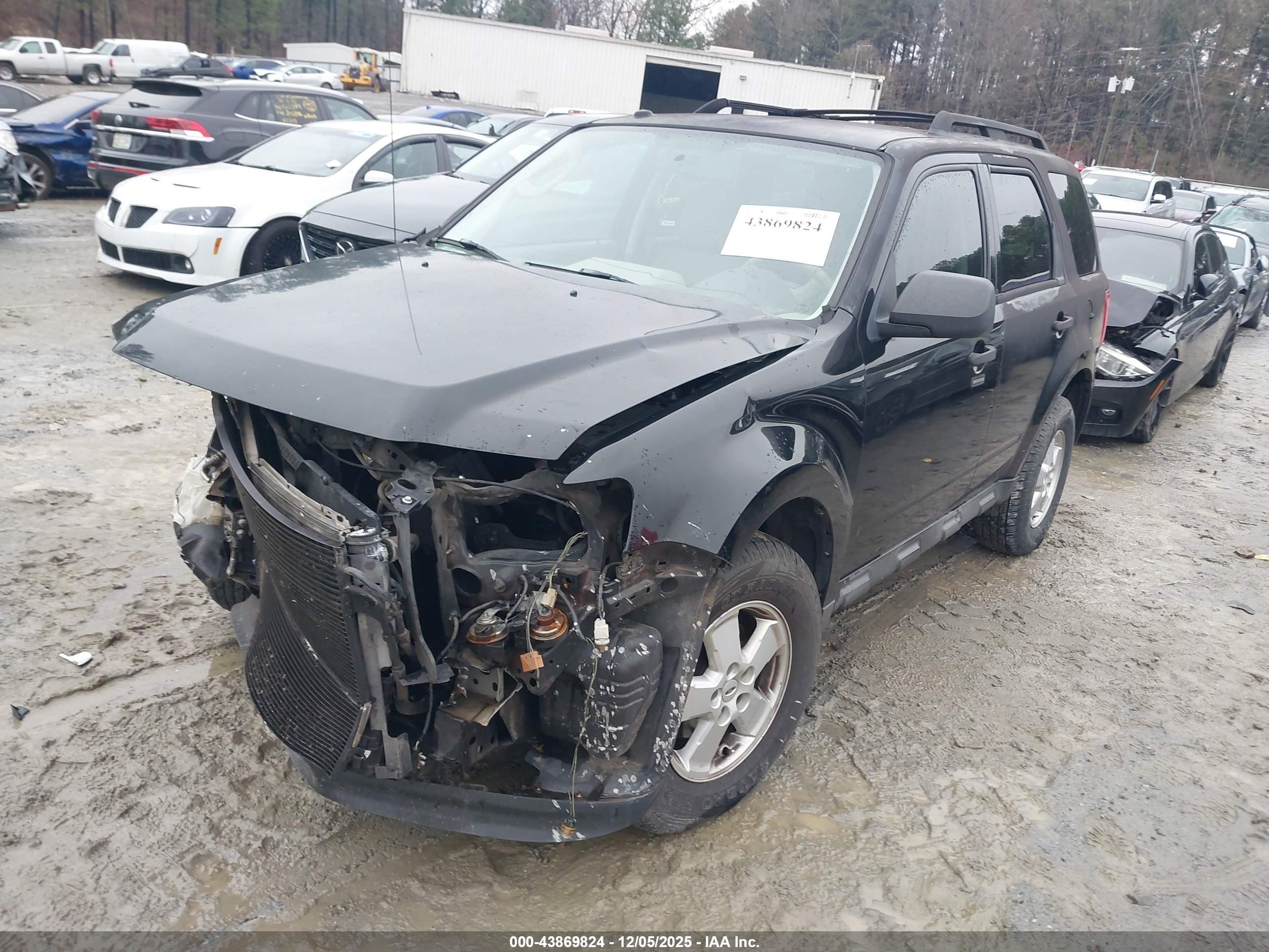 FORD ESCAPE image 2