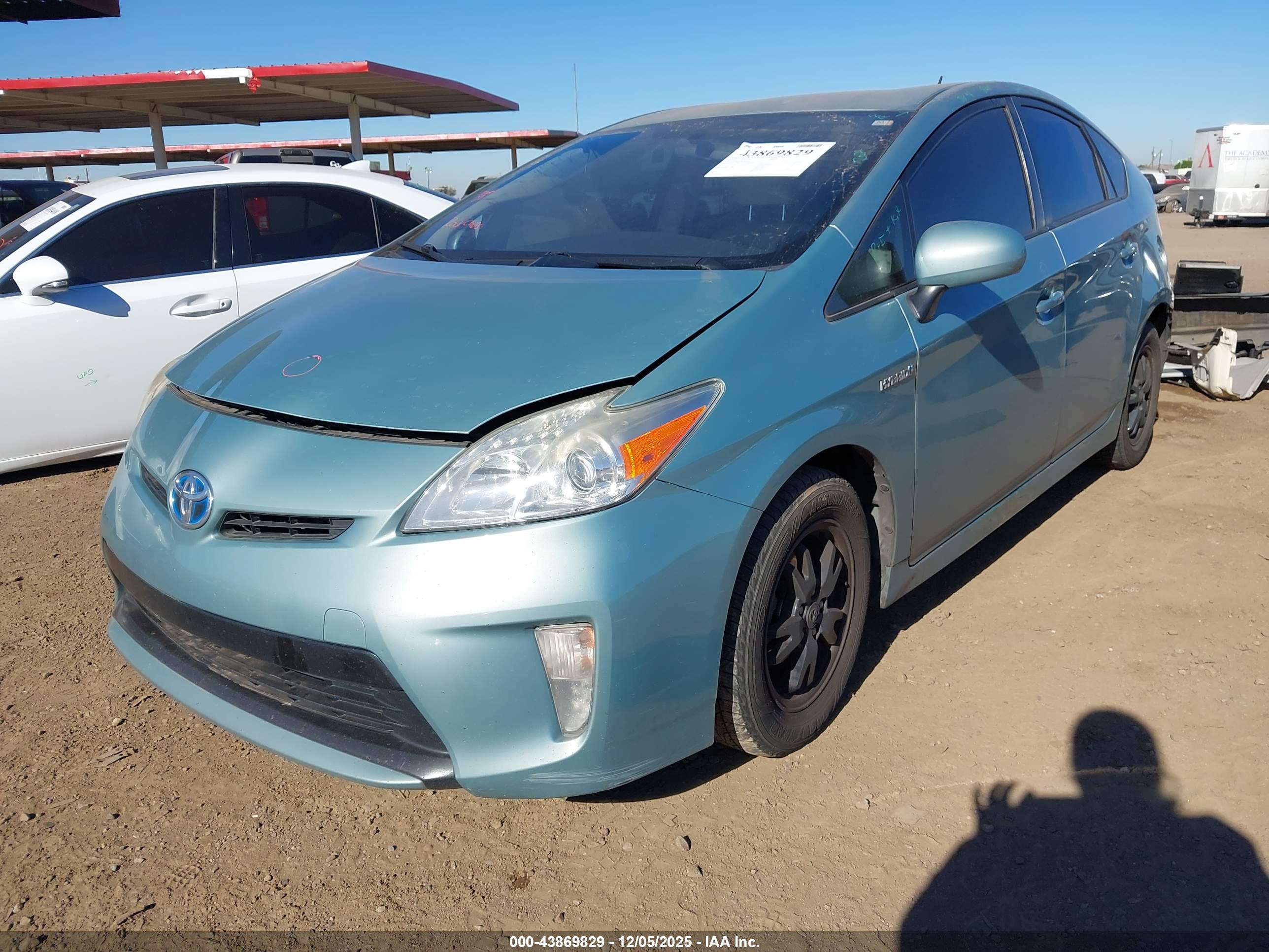 TOYOTA PRIUS image 2