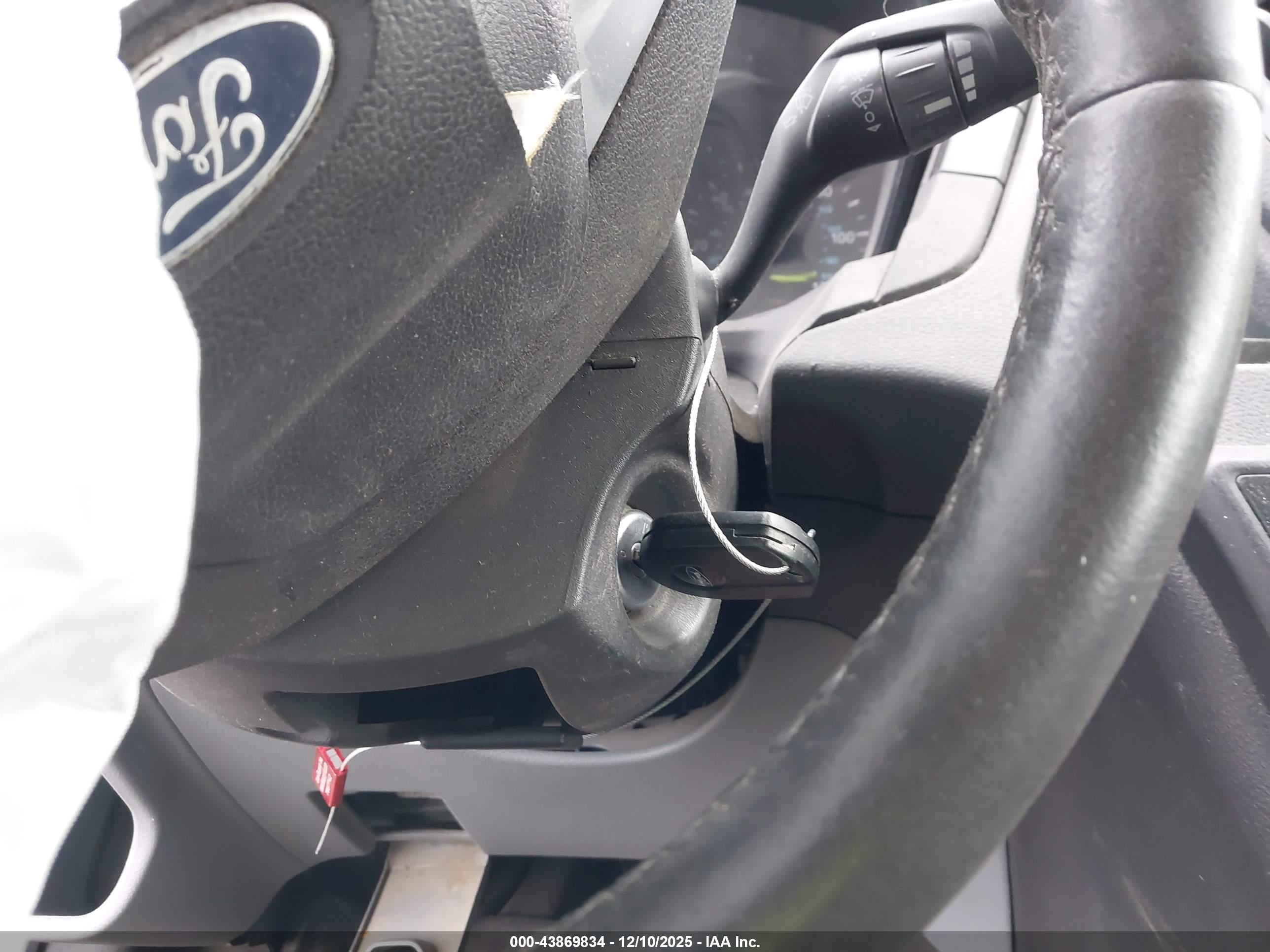 FORD TRANSIT-250 image 11
