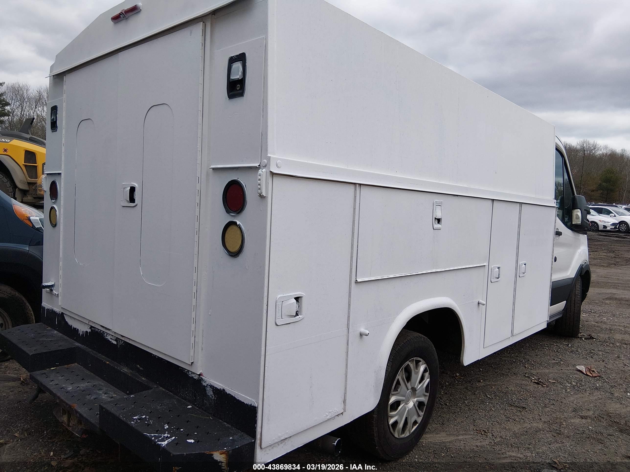 FORD TRANSIT-250 image 4
