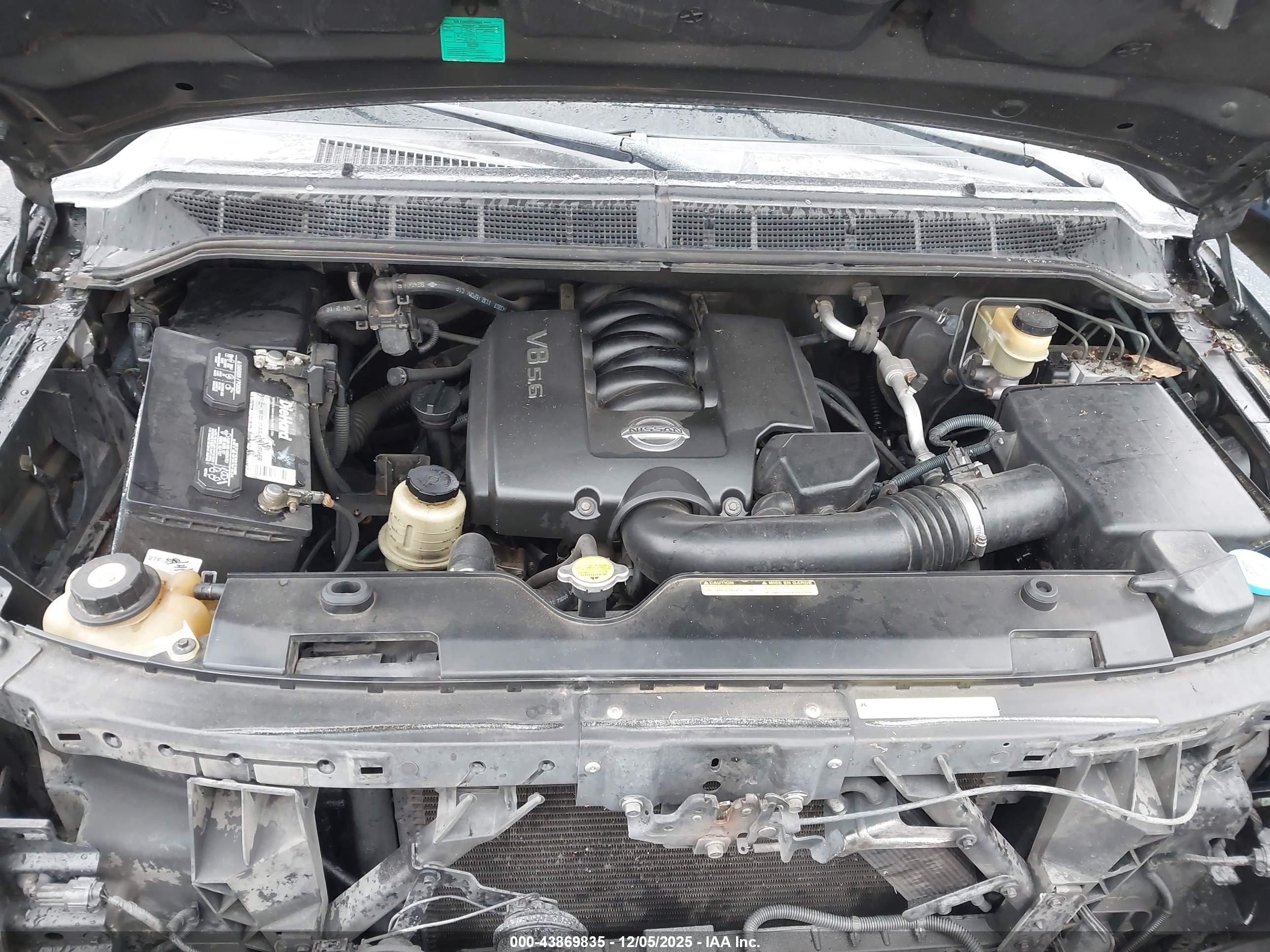 NISSAN TITAN image 10