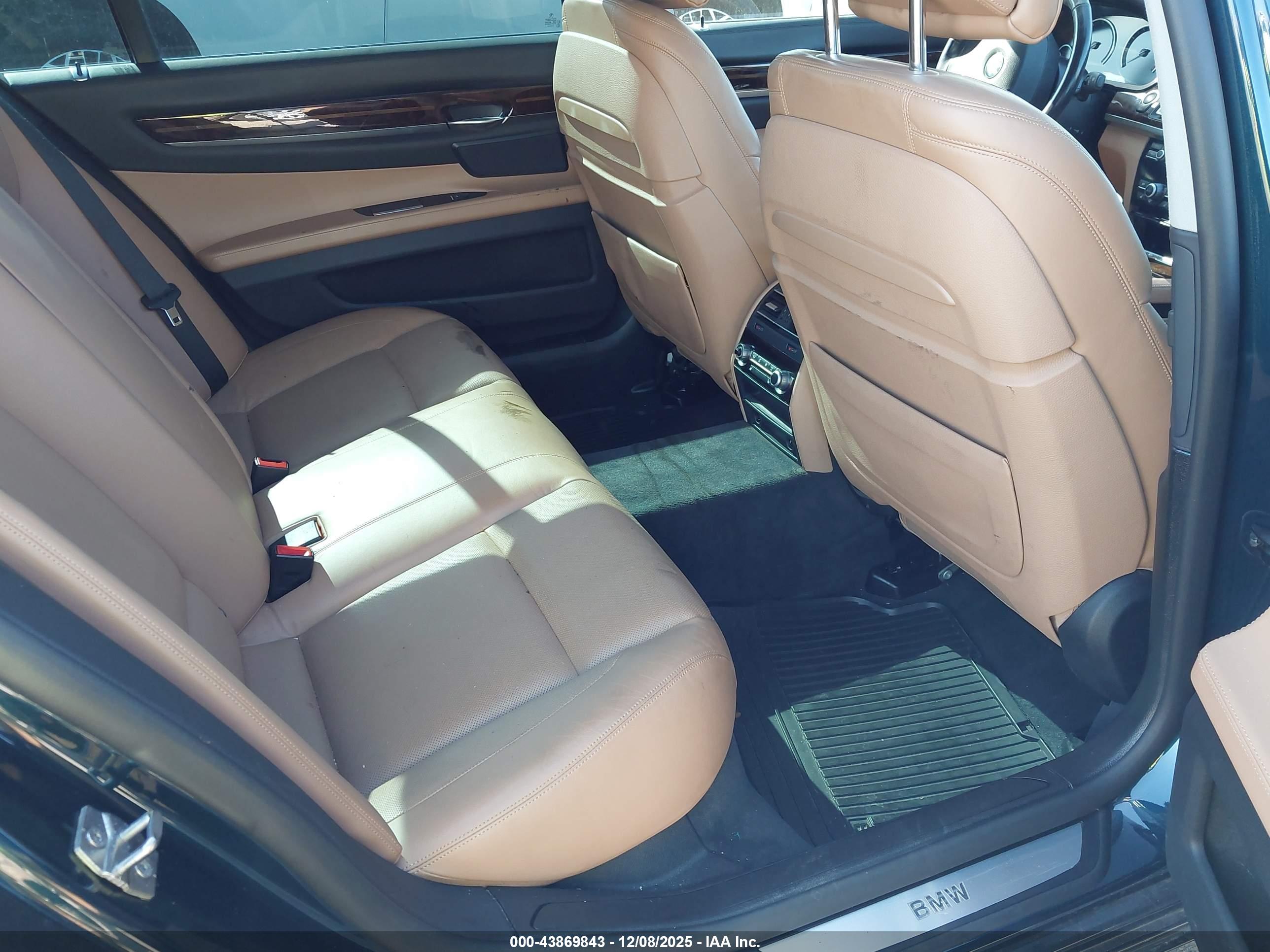 BMW 740LI image 8