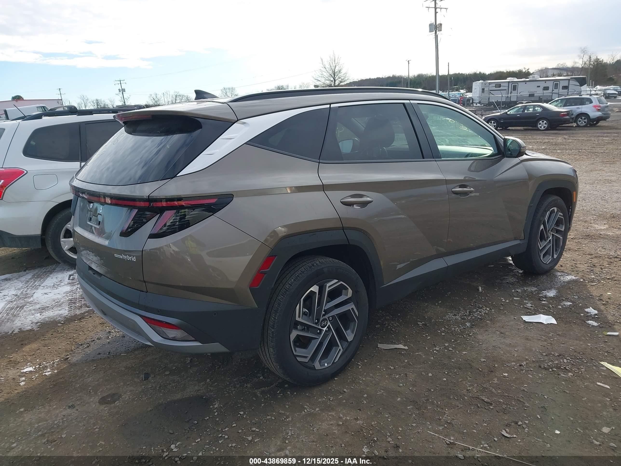 HYUNDAI TUCSON image 4