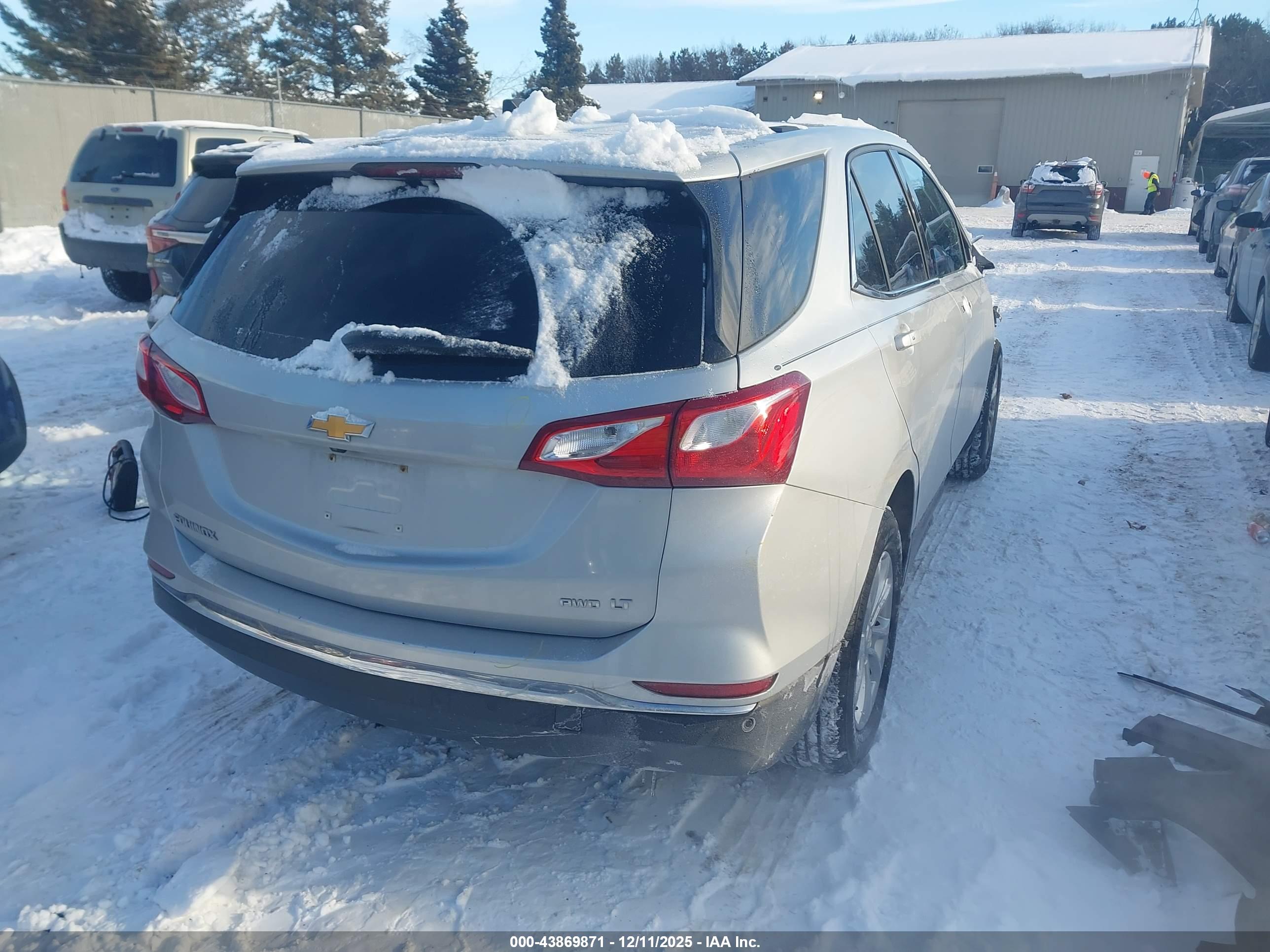 CHEVROLET EQUINOX image 4