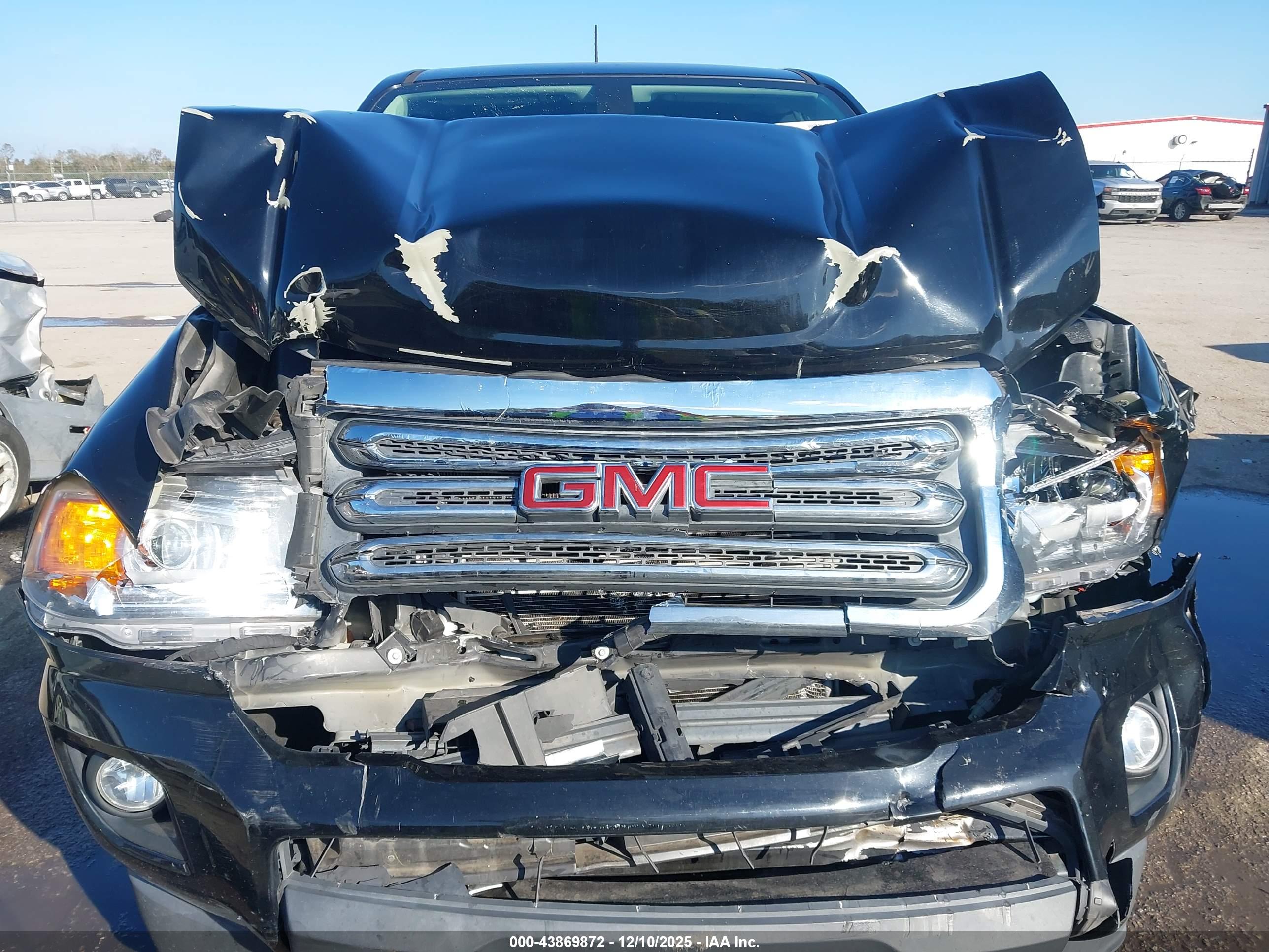 GMC CANYON image 10