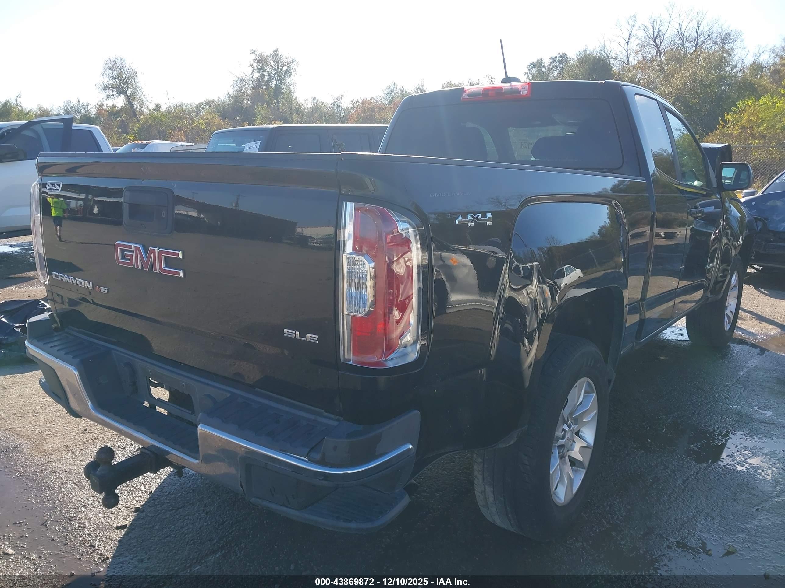 GMC CANYON image 4