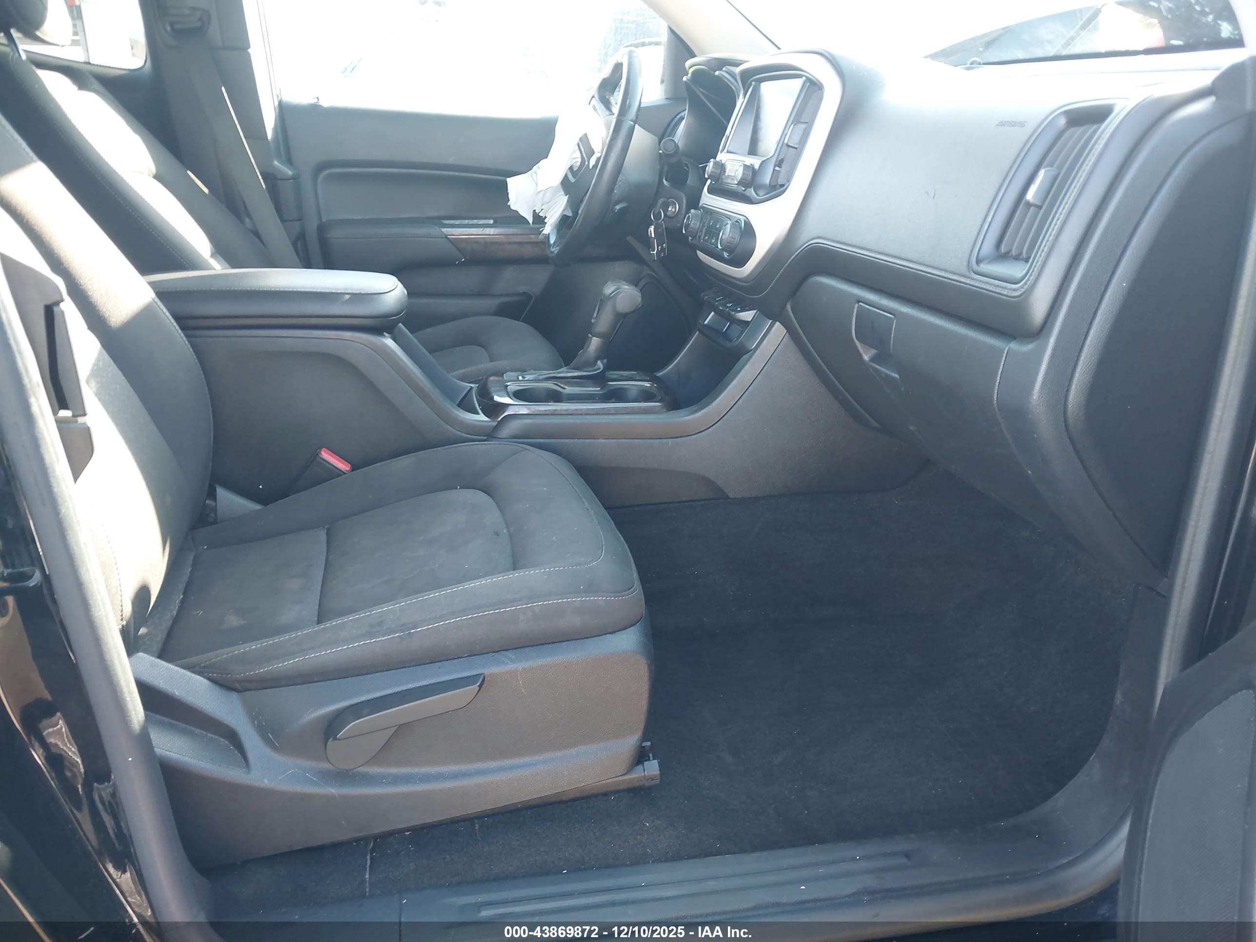 GMC CANYON image 5