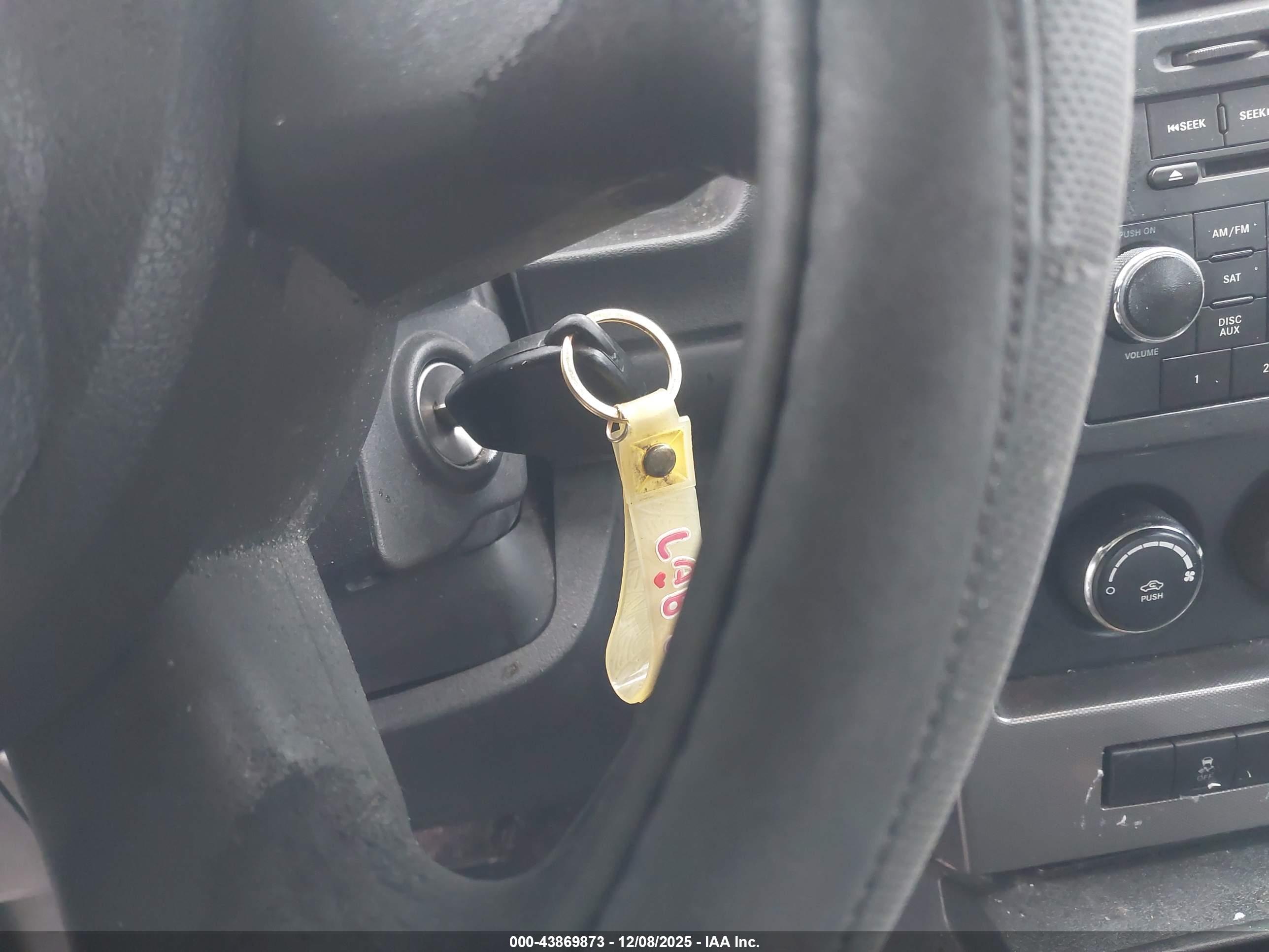 JEEP LIBERTY image 11