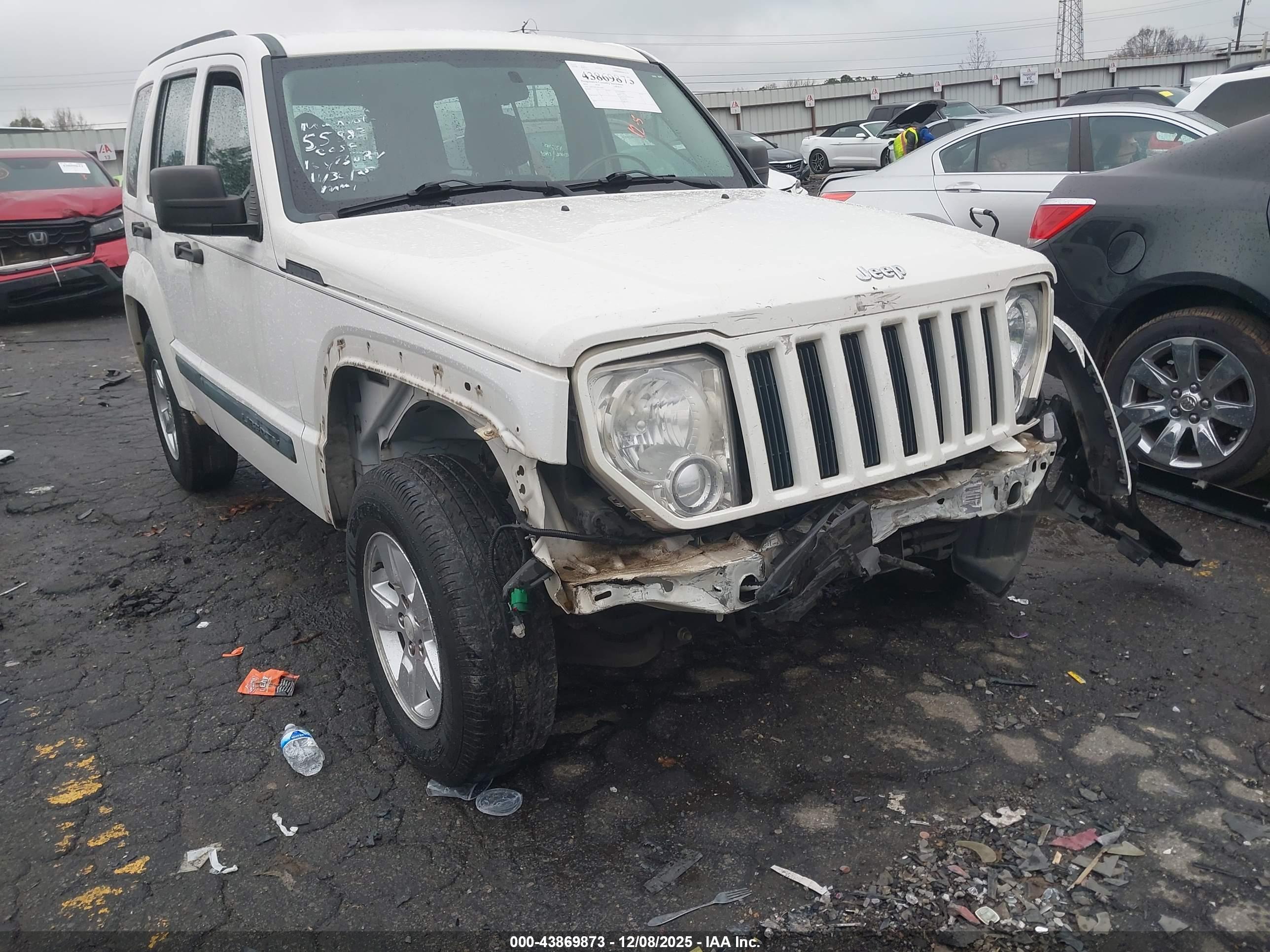 JEEP LIBERTY image 6